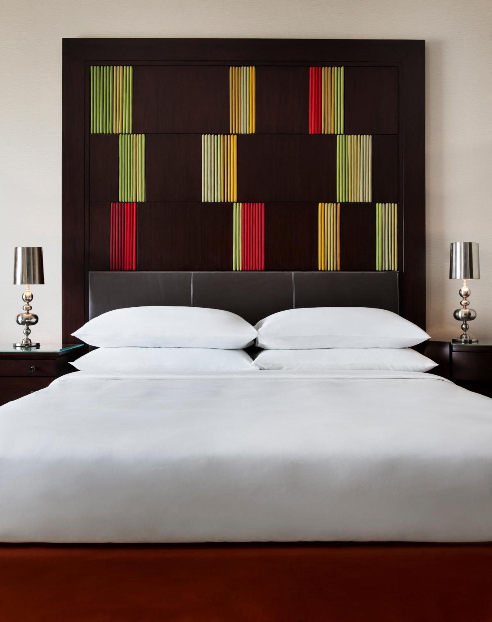 Deluxe Room 1 King
