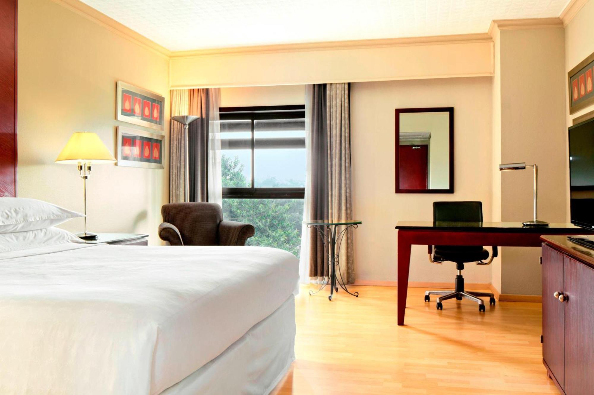 Standard King Room