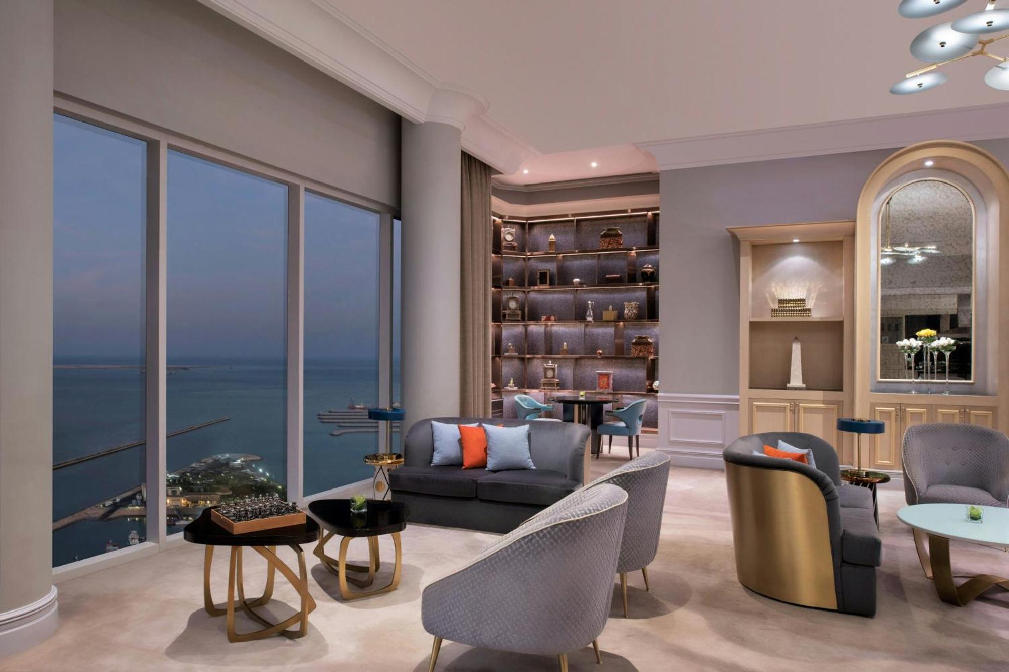 Club King Room Lounge Access