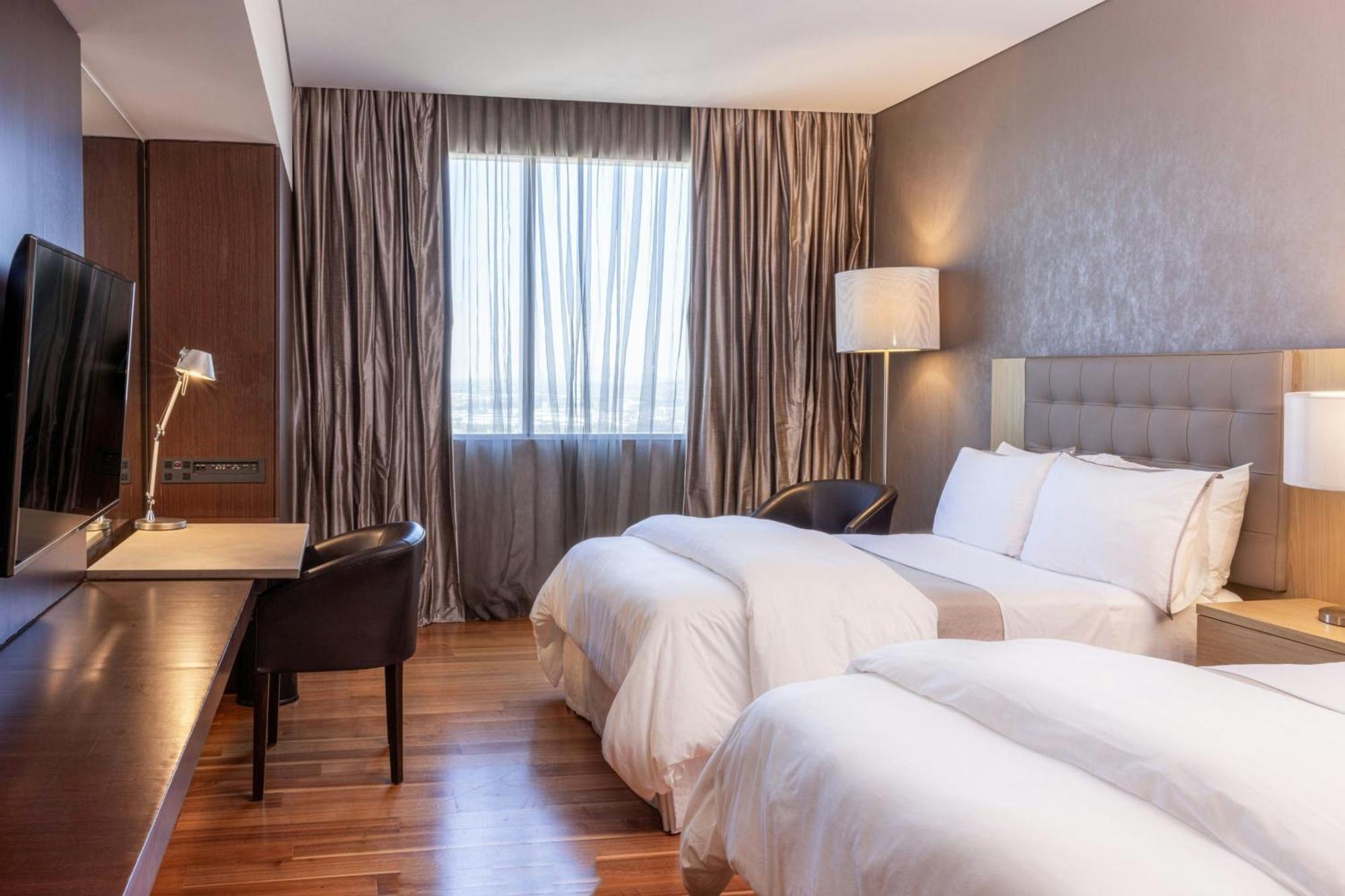 Presidential Suite 2 Bedroom Presidential Suite City view