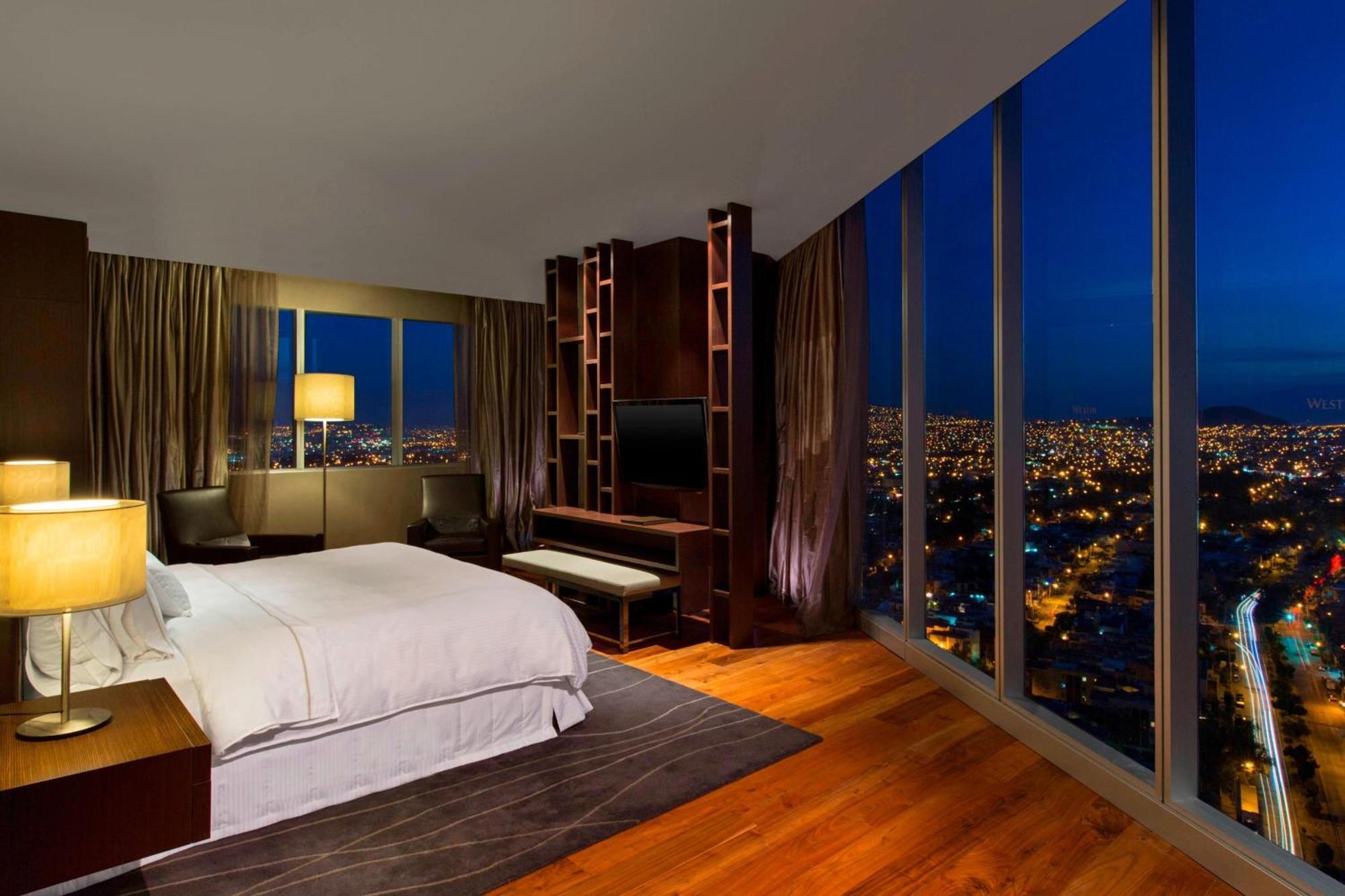 Presidential Suite 2 Bedroom Presidential Suite City view