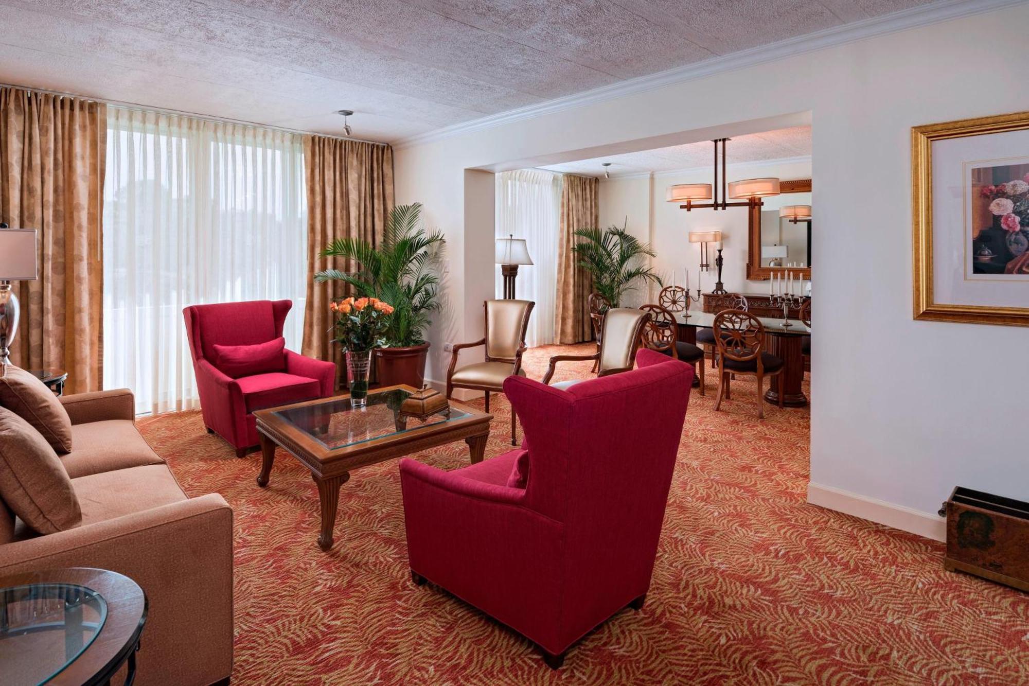 Presidential Suite Concierge level 1 King Garden view,1634419007:JPEG