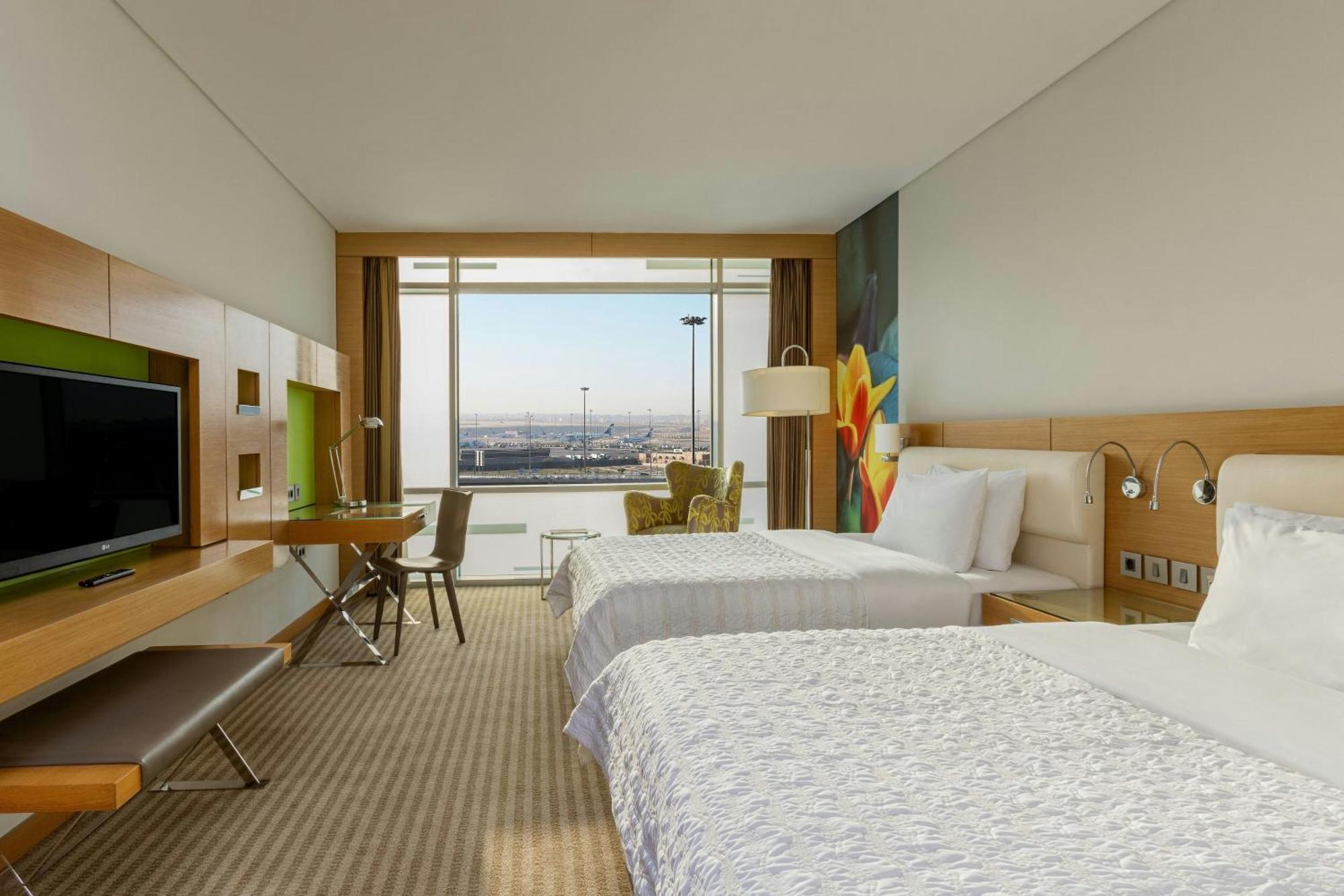 Club Queen Room Two Queen Beds Club Level