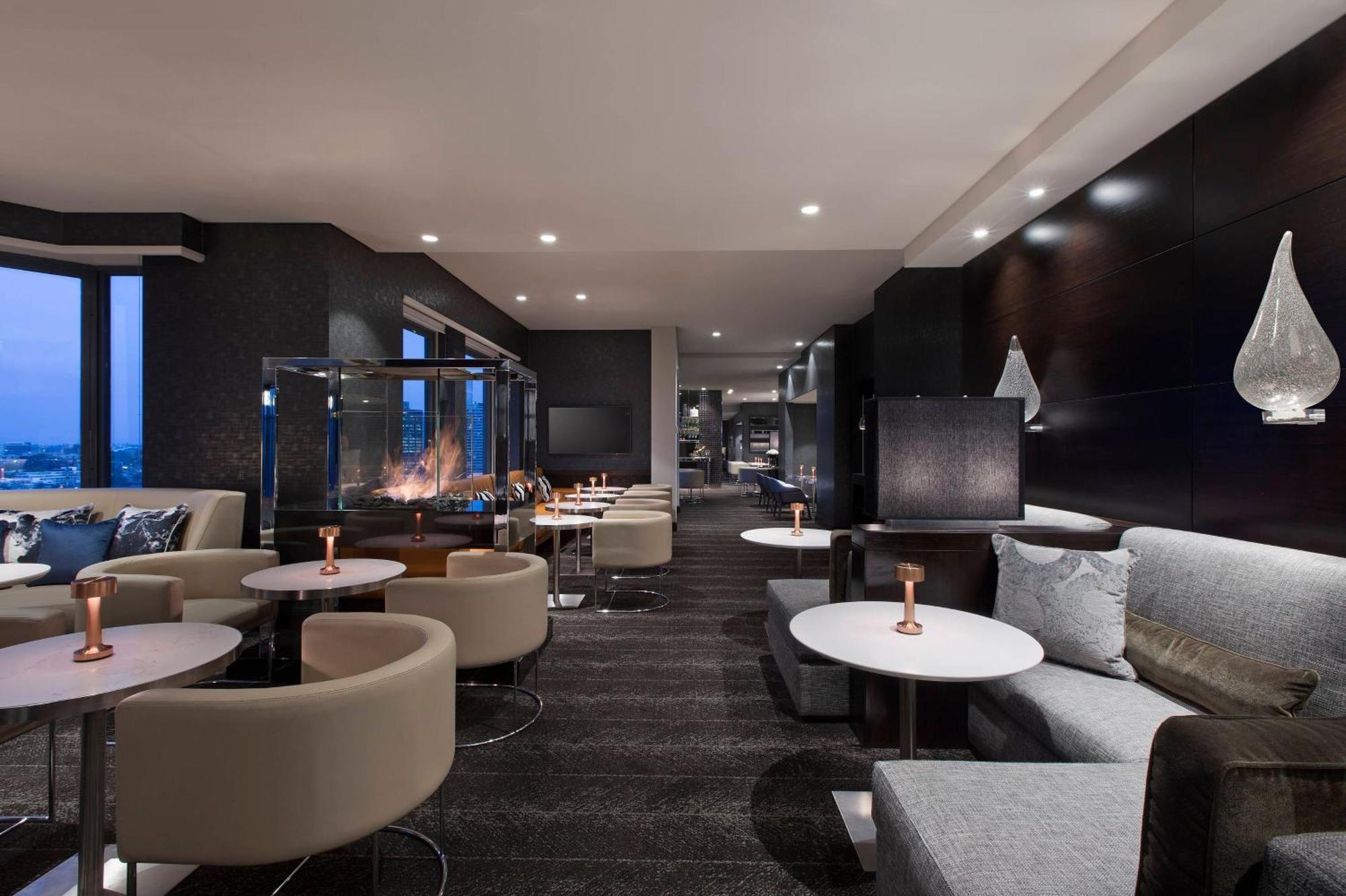 Grand Executive Room Club Lounge Access City Side