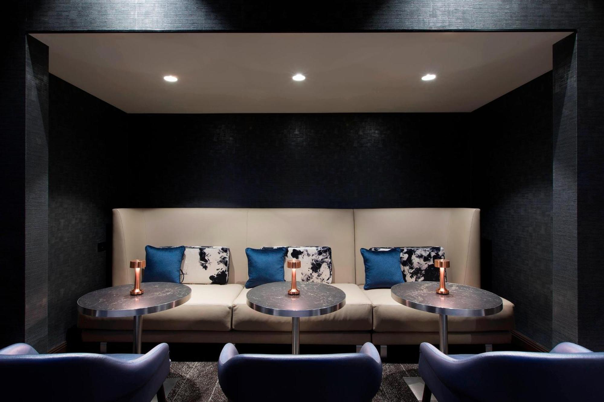 Grand Executive Room Club Lounge Access City Side