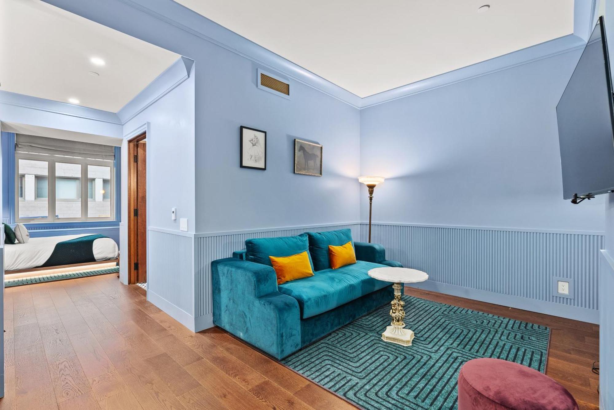 Deluxe Quadruple Room