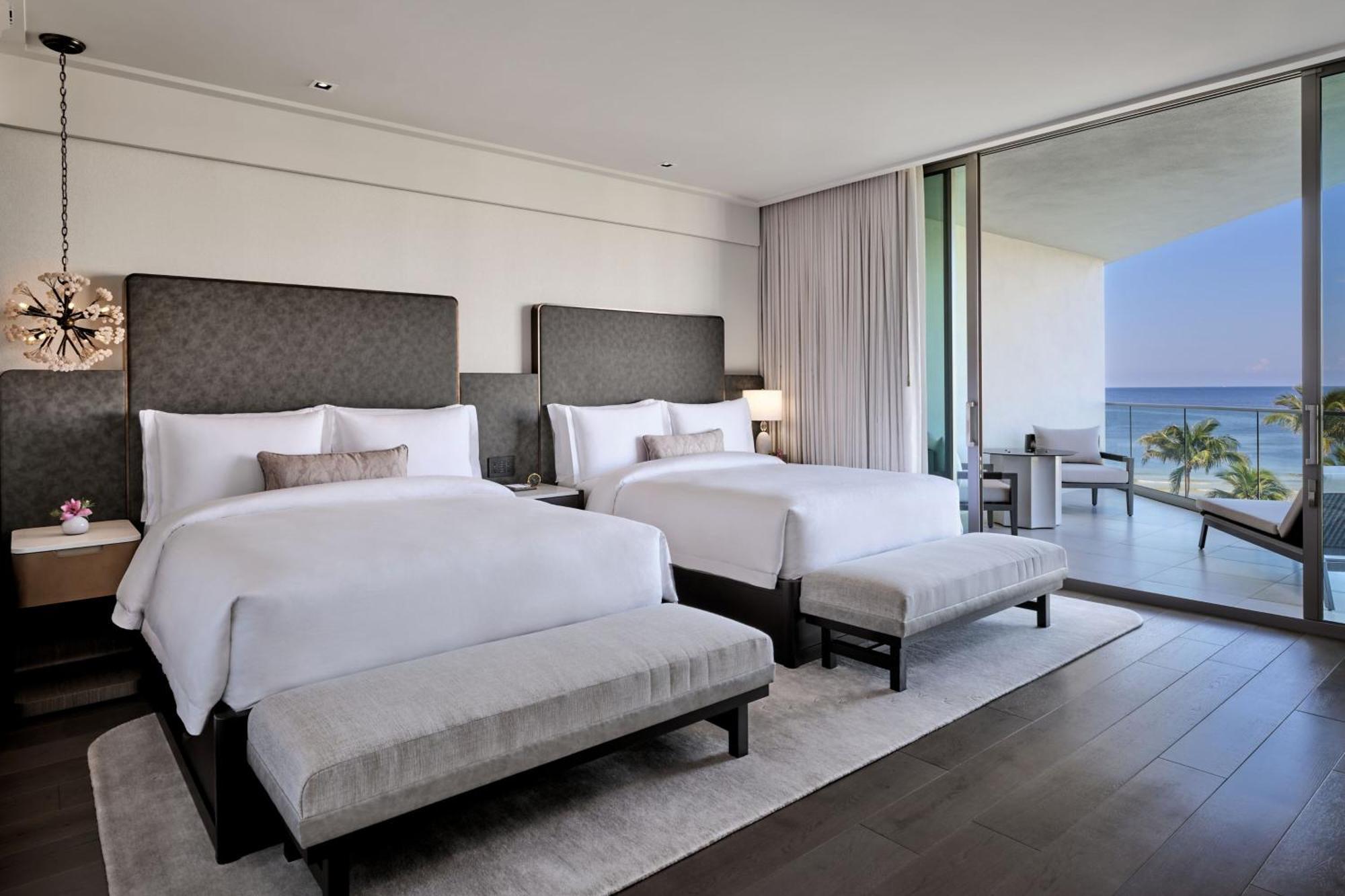 Deluxe Queen Room with Ocean View,1635355803:JPEG
