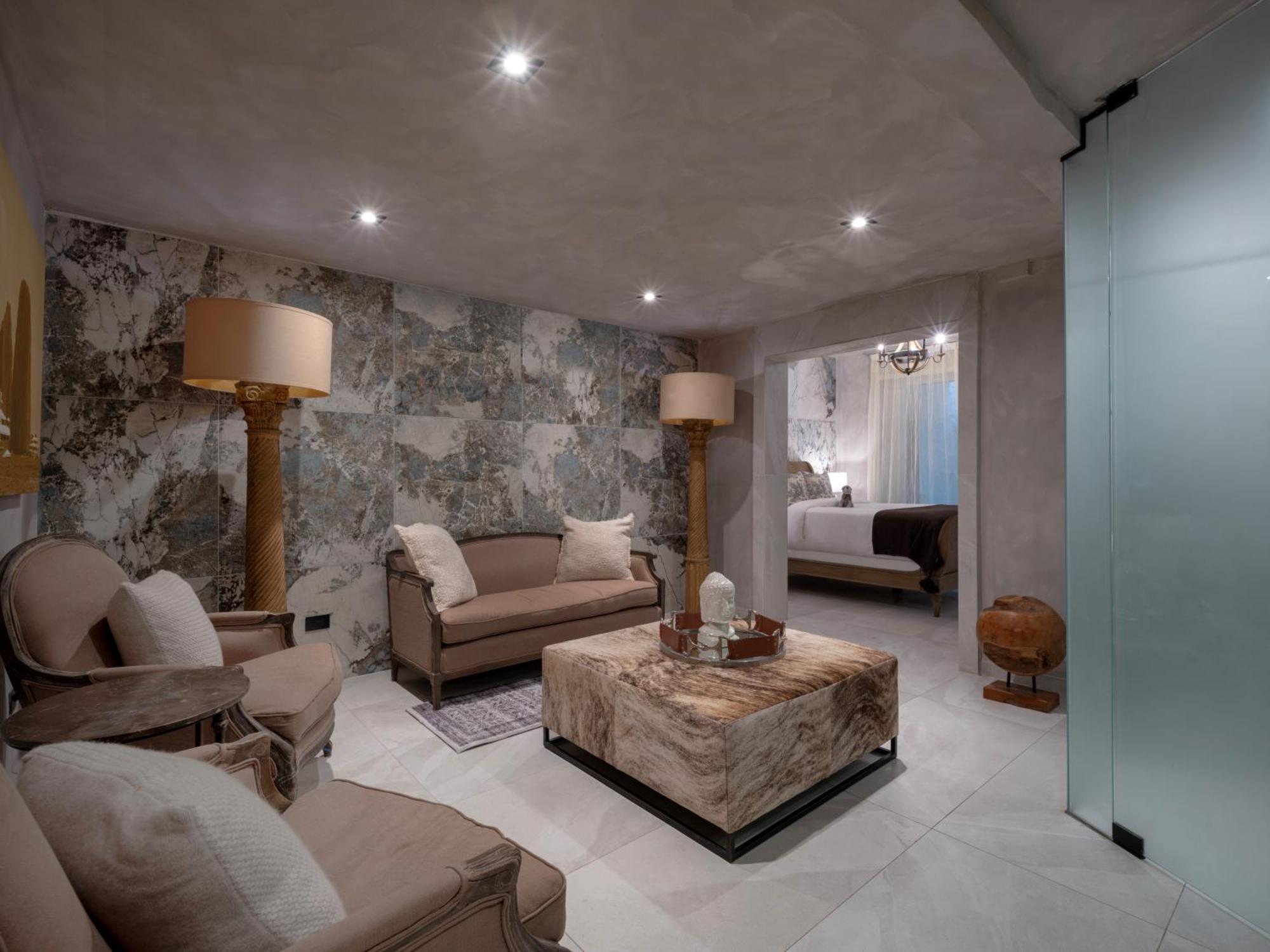 Gran Cru Suite,1636011711:JPEG