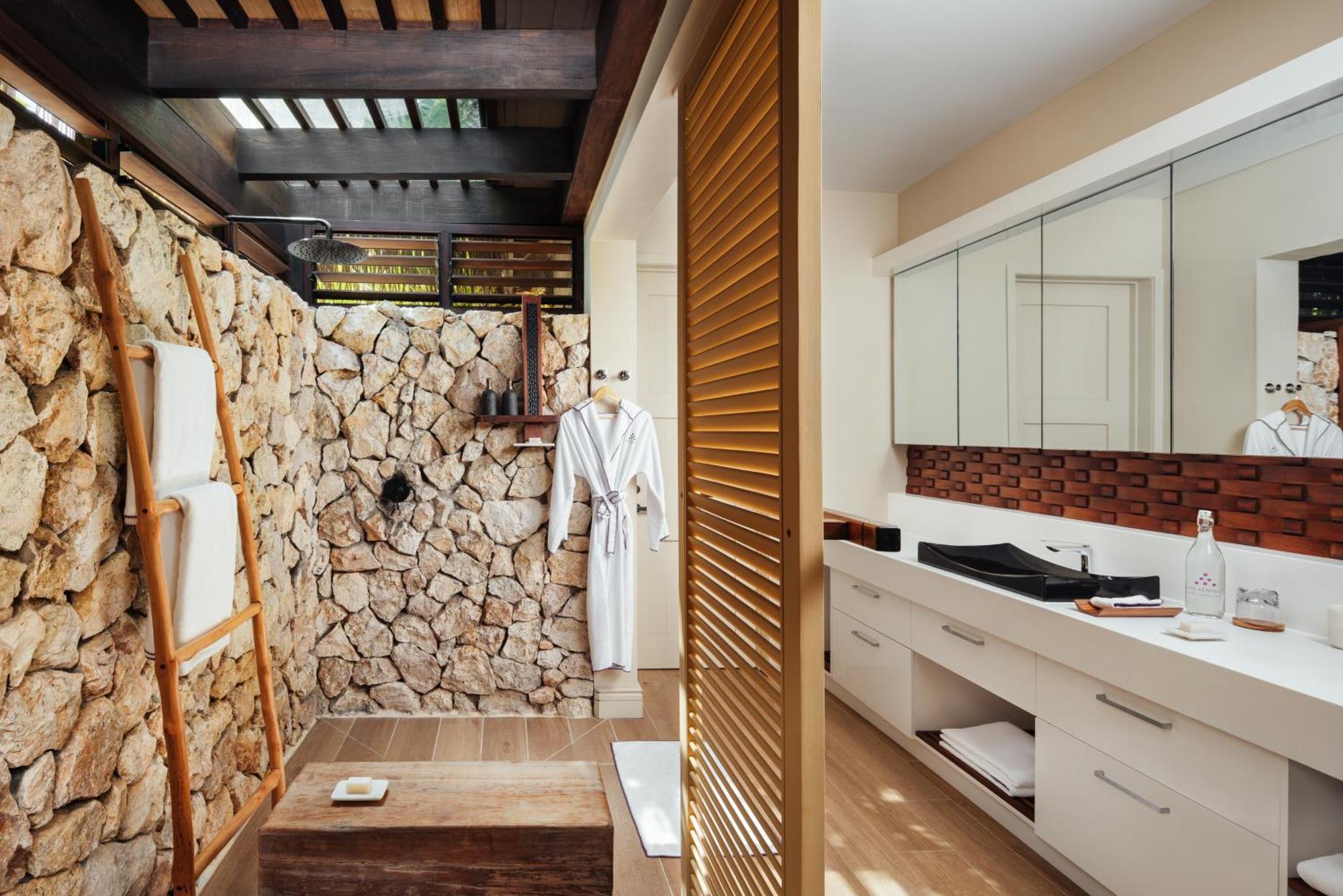 Five-Bedroom Marina Pool Residence