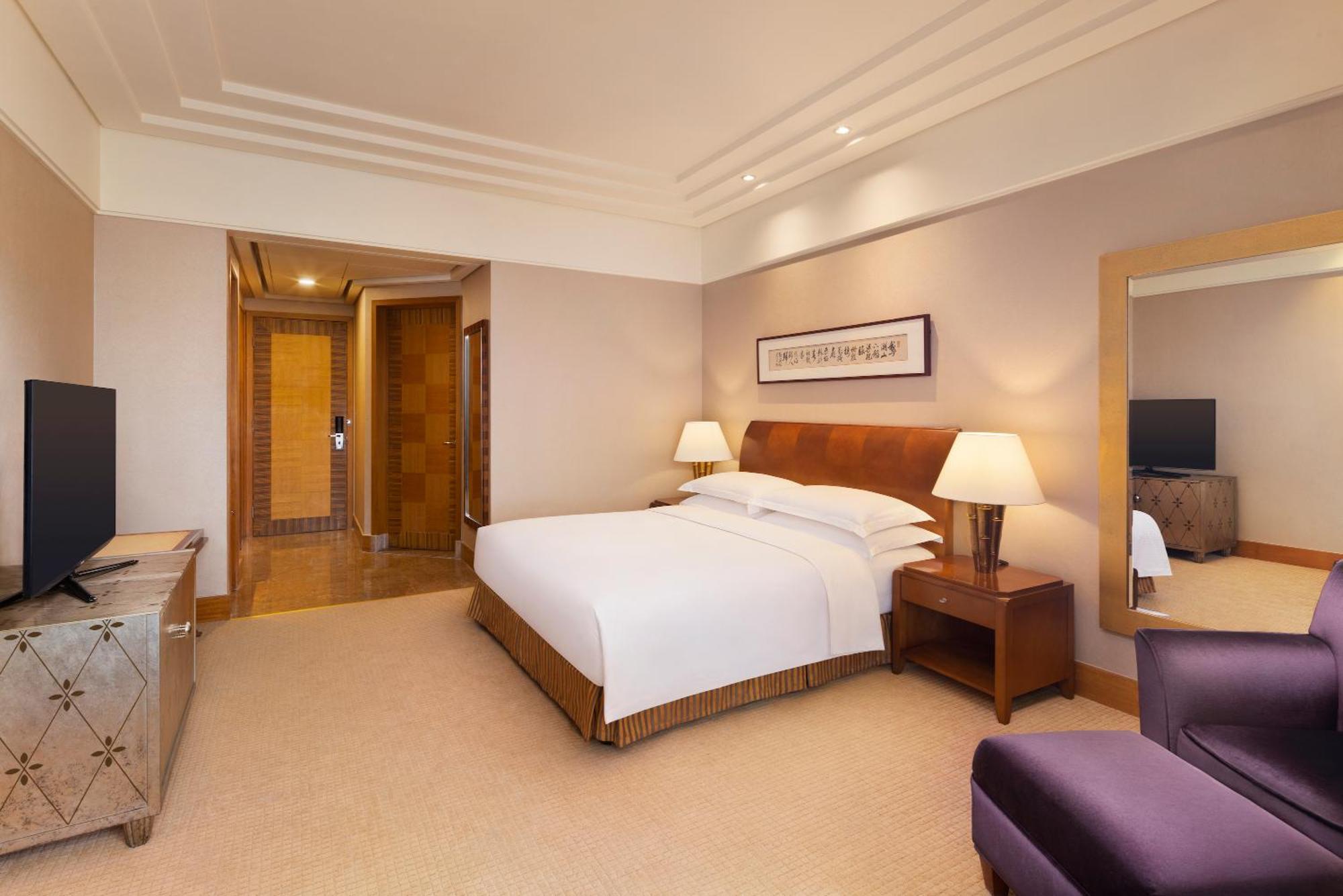 Executive King Room,1636748565:JPEG