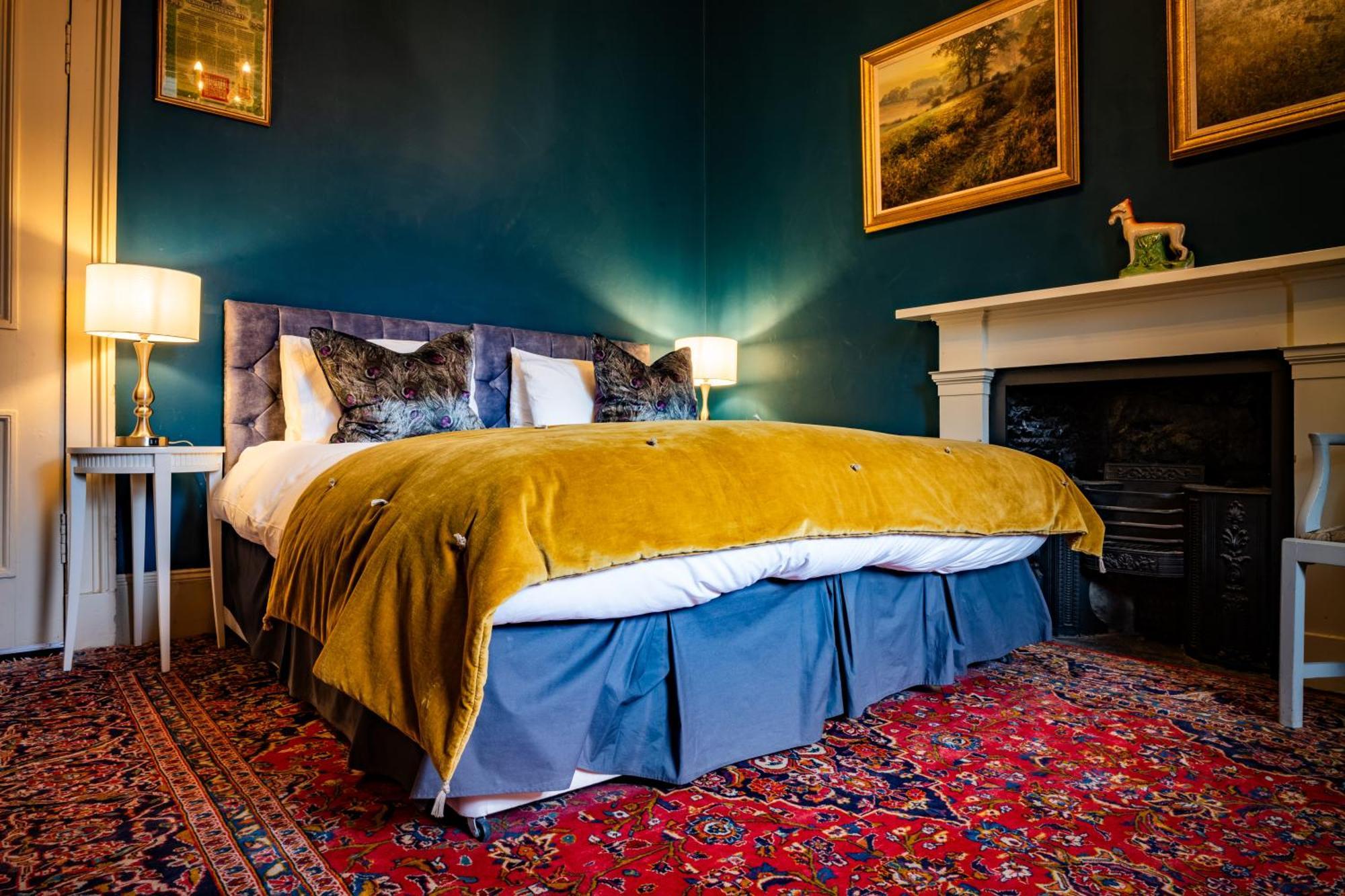 Deluxe Double or Twin Room Garden View