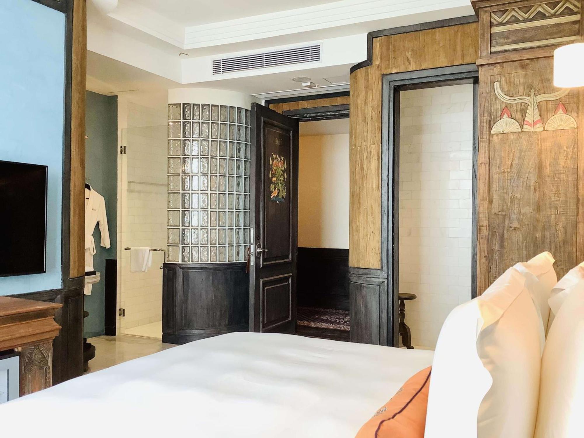 Superior Room King or Twin Bed