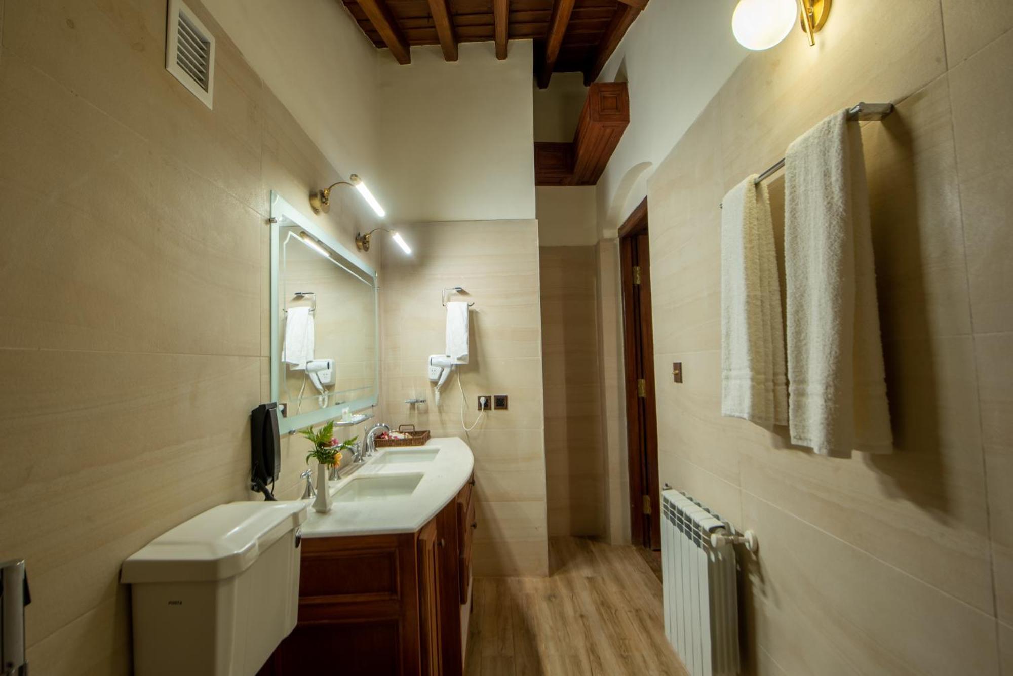 Superior Suite,1637832672:JPEG