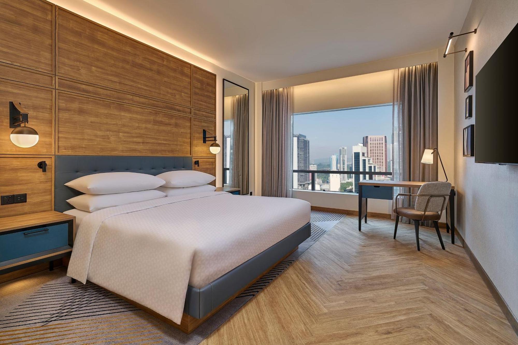 Deluxe King Room