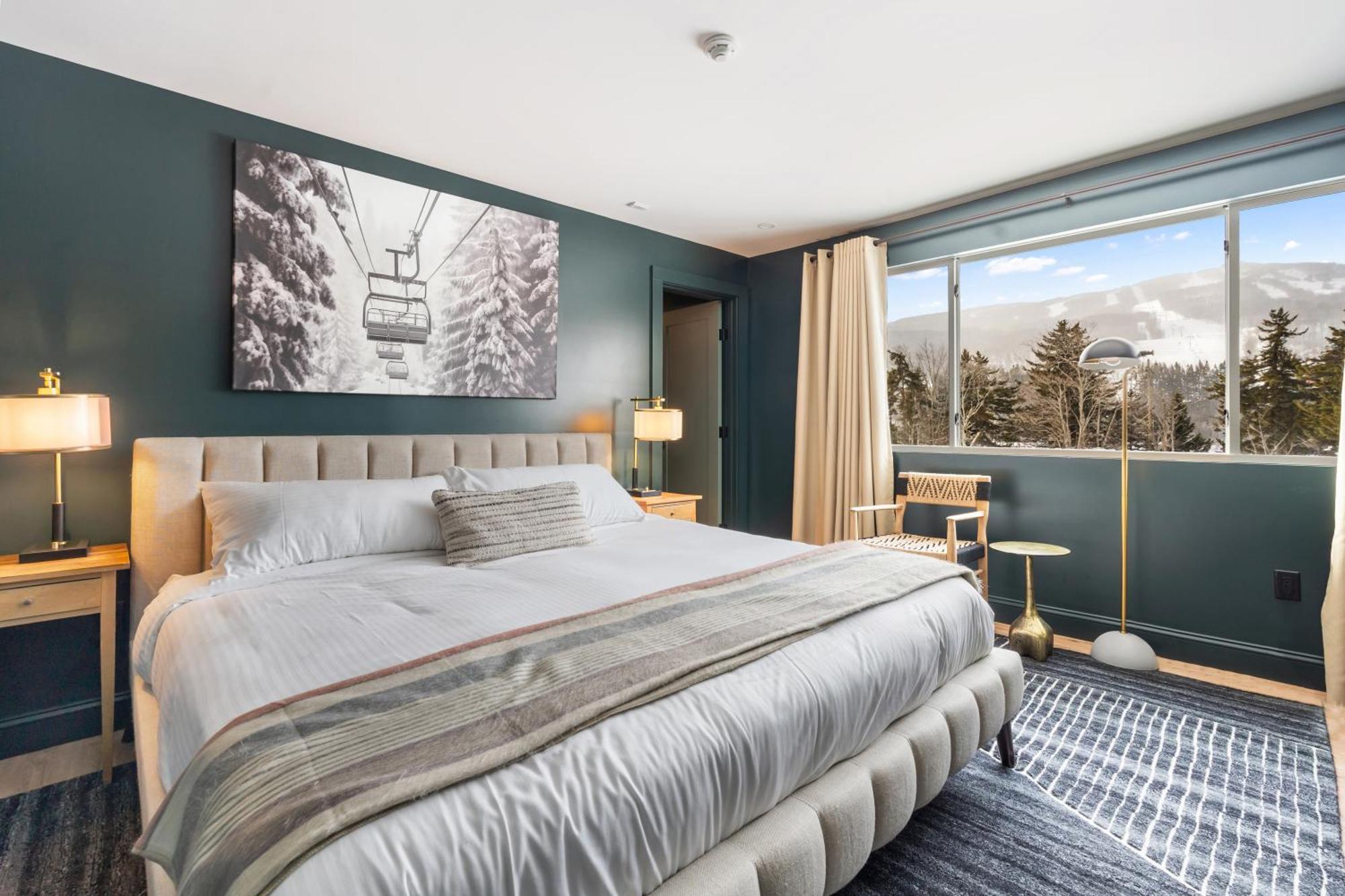 King Room with Mountain View