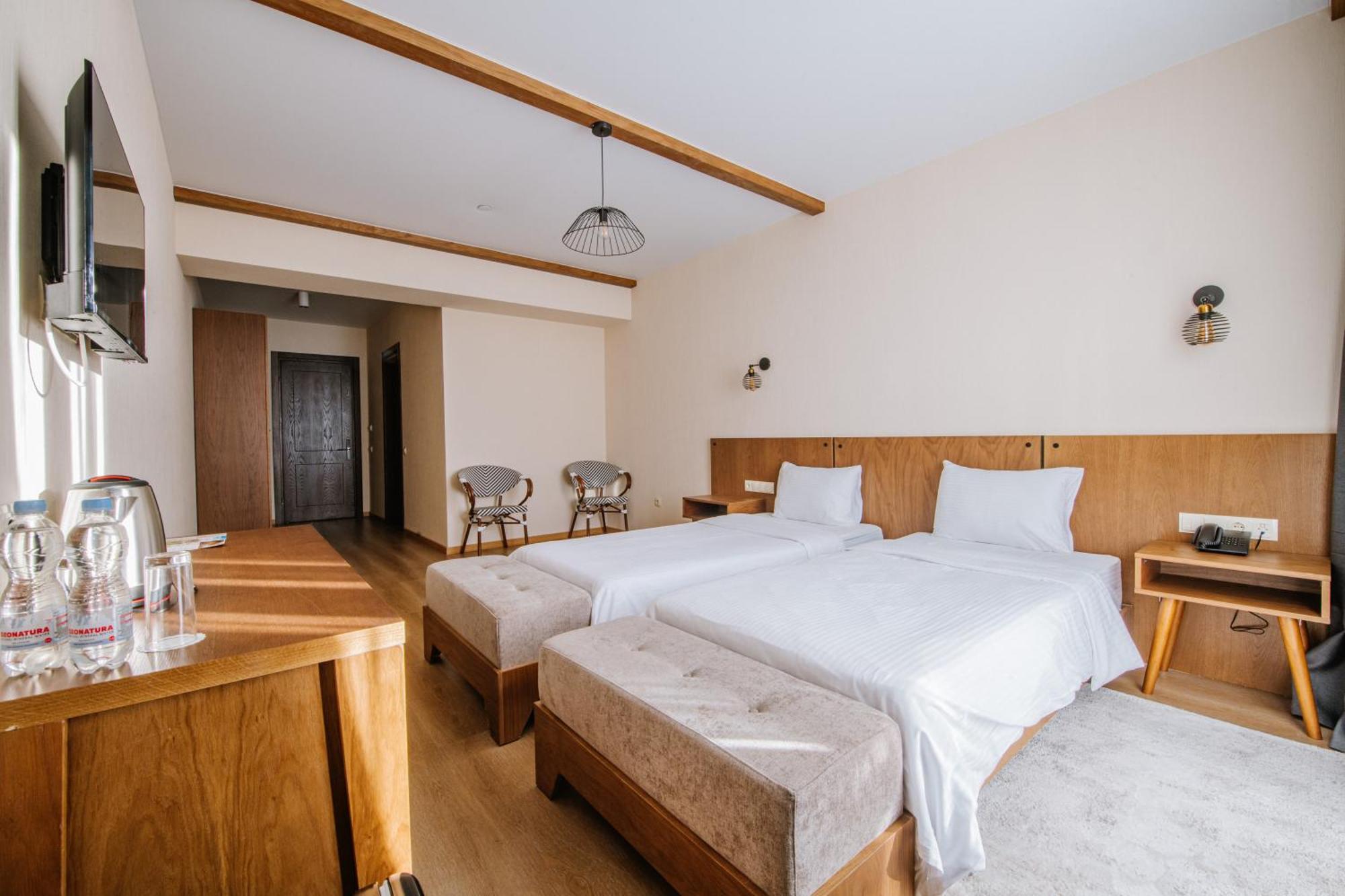 Large Double or Twin Room Annex