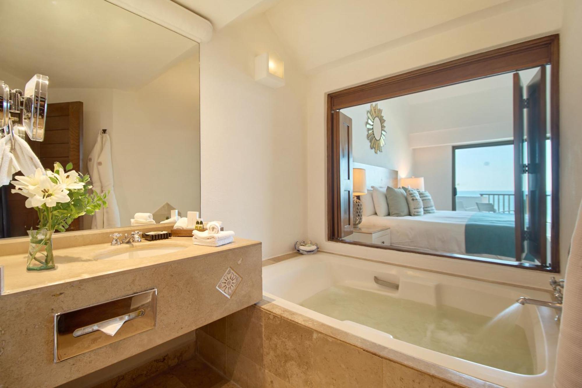 Deluxe King Jacuzzi