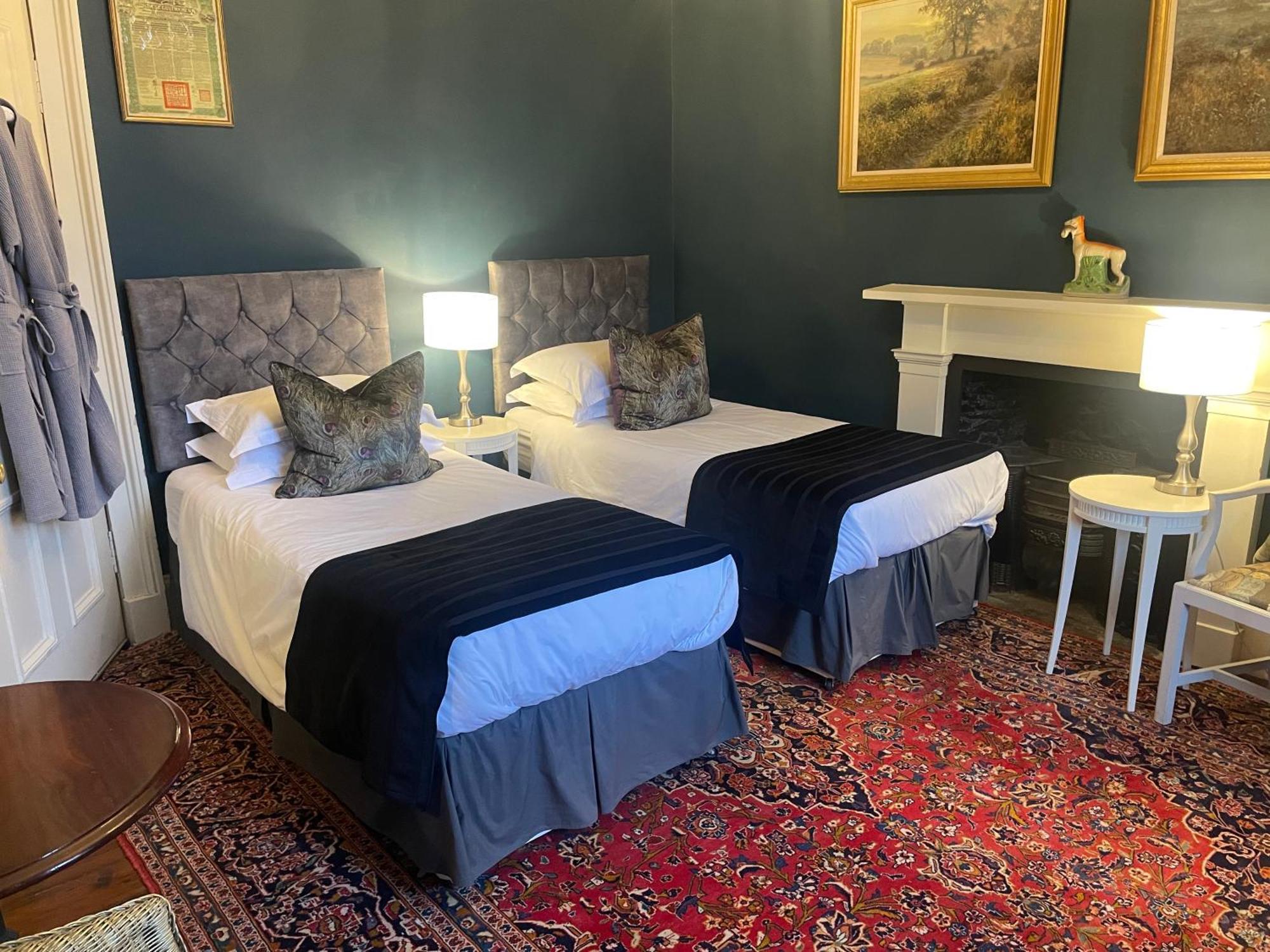 Deluxe Double or Twin Room Garden View