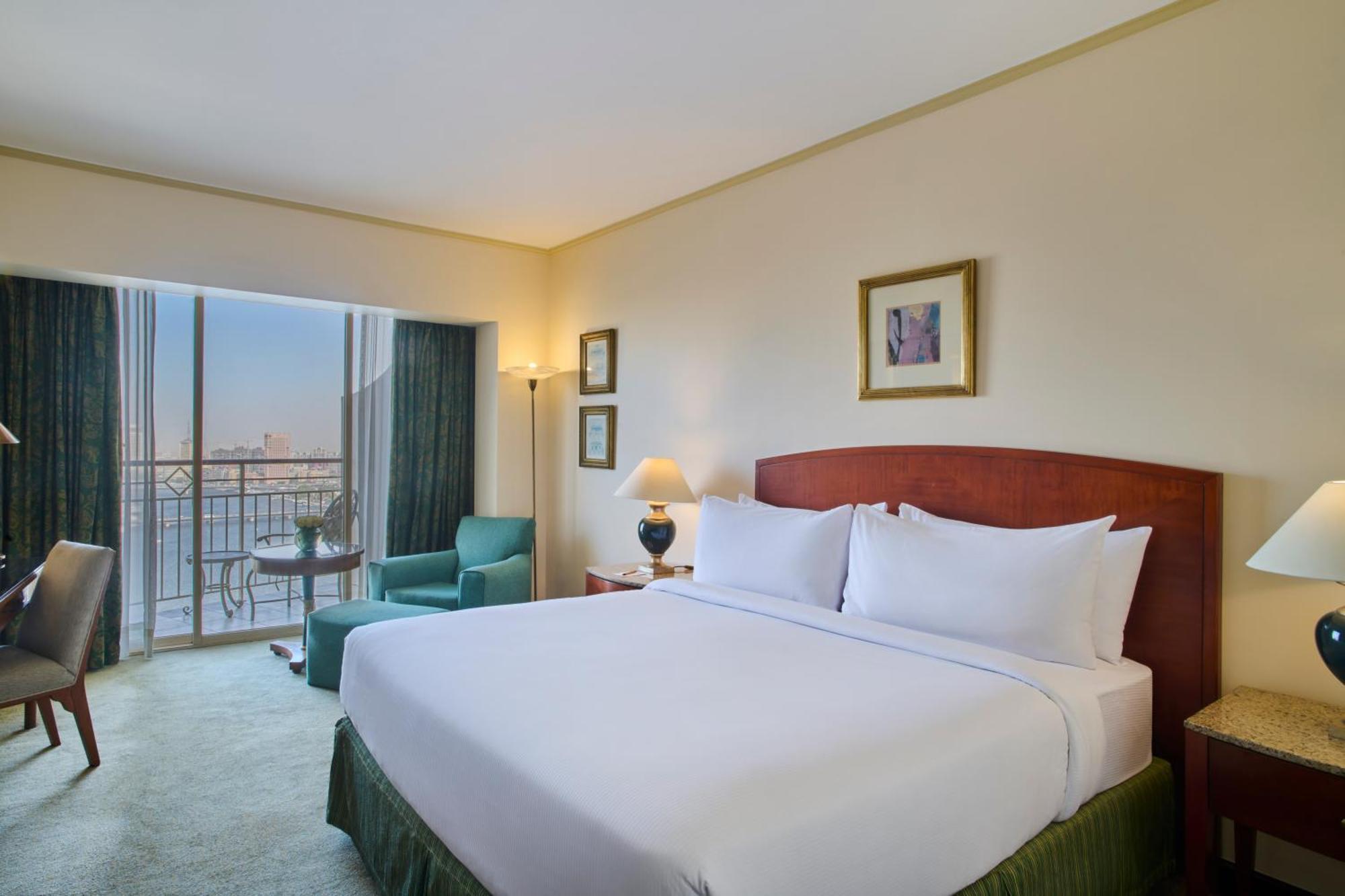 King Guest Room with Nile View - High Floor