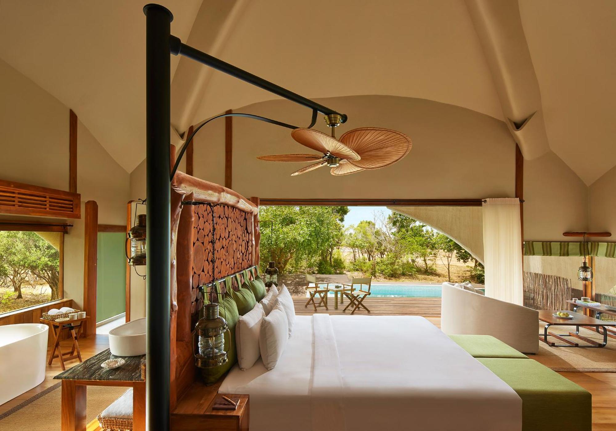 All Inclusive Luxury Cabin Private Plunge Pool & One Game Drive