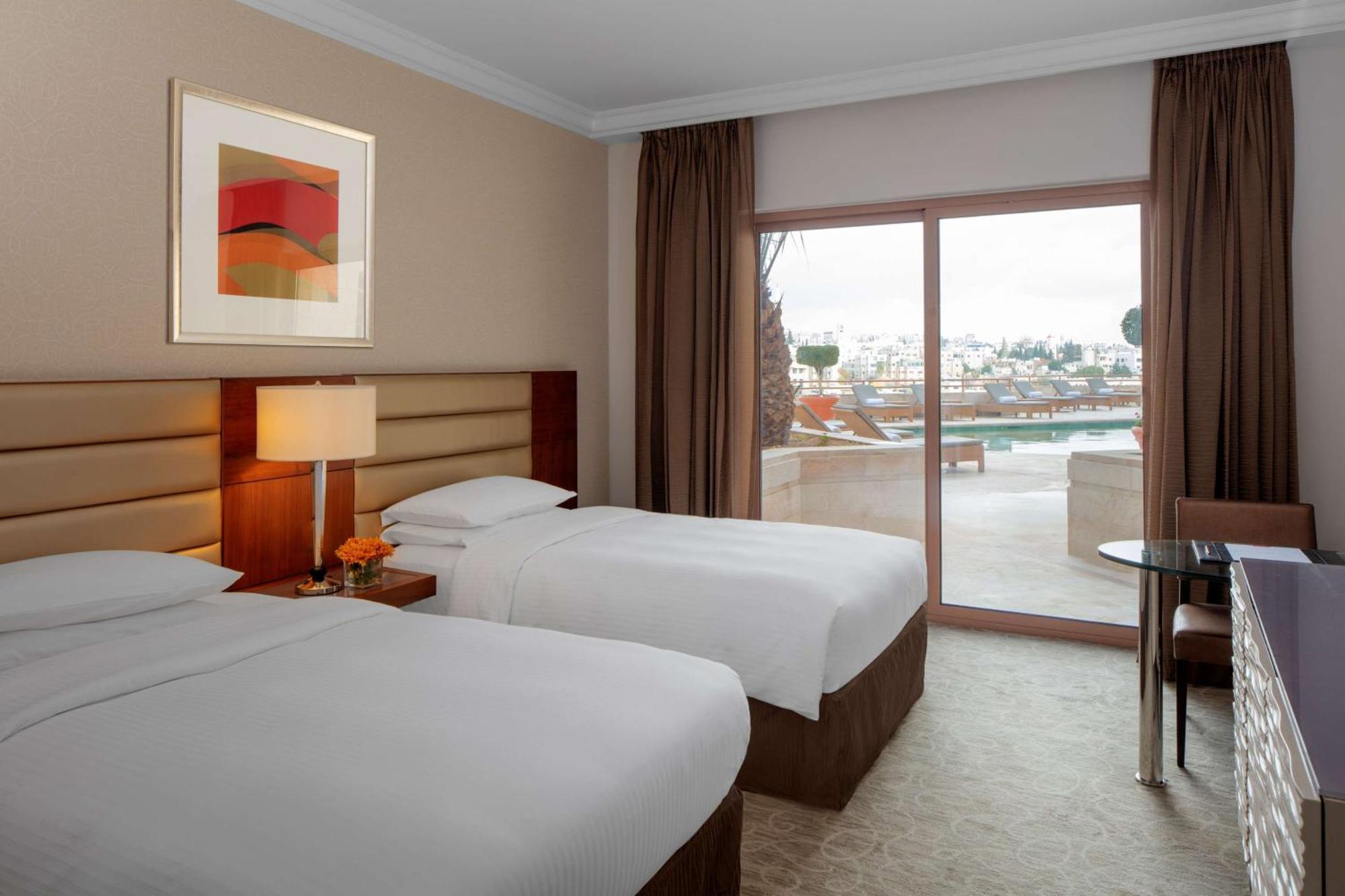Deluxe Twin Room Pool Access