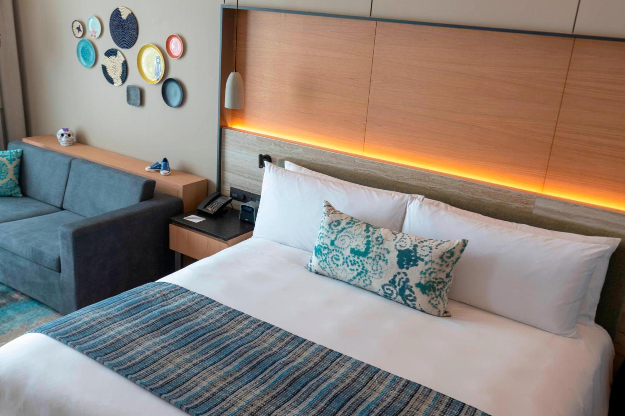 Standard Room Deluxe King