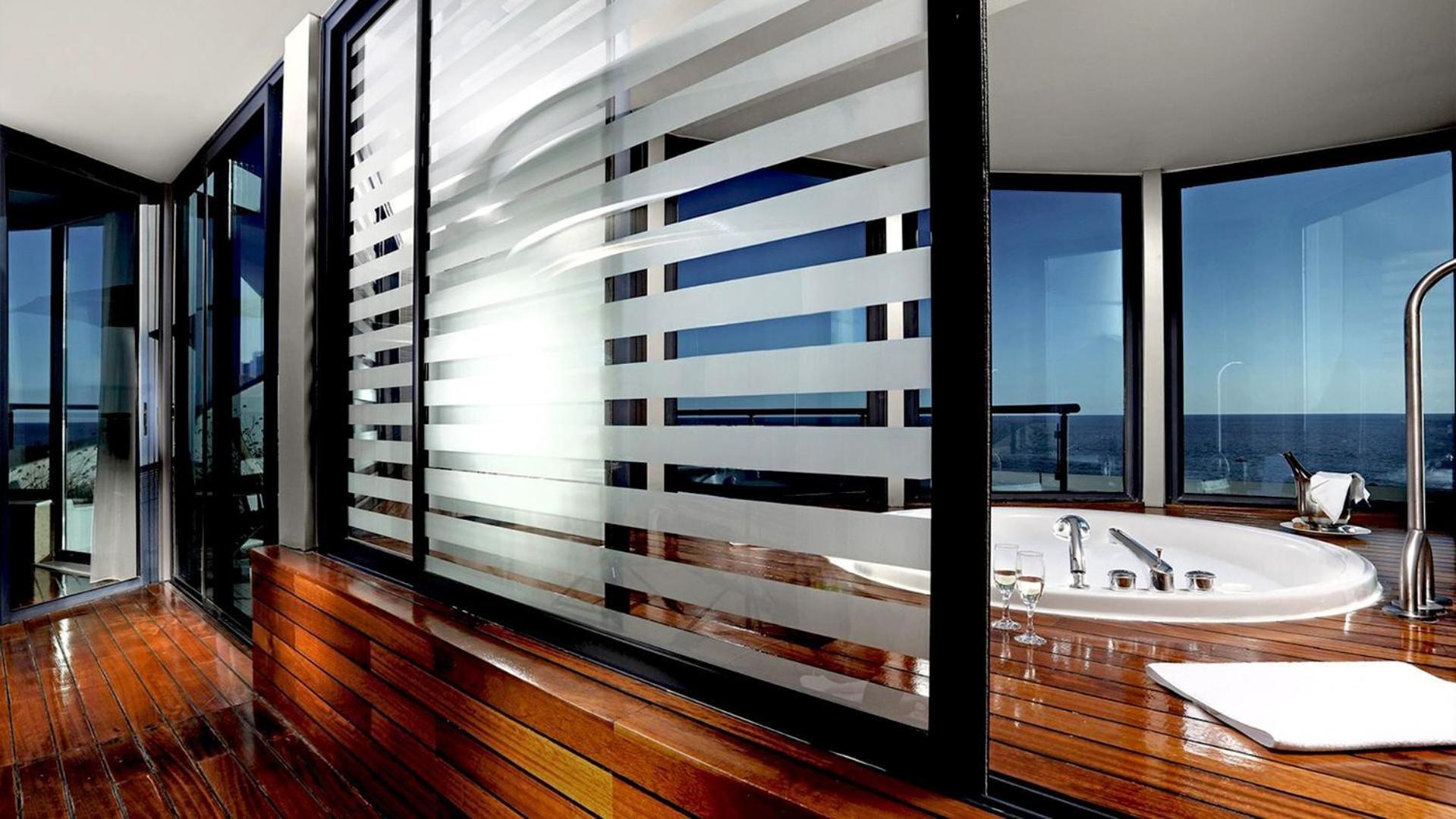 Deluxe Suite Sea View