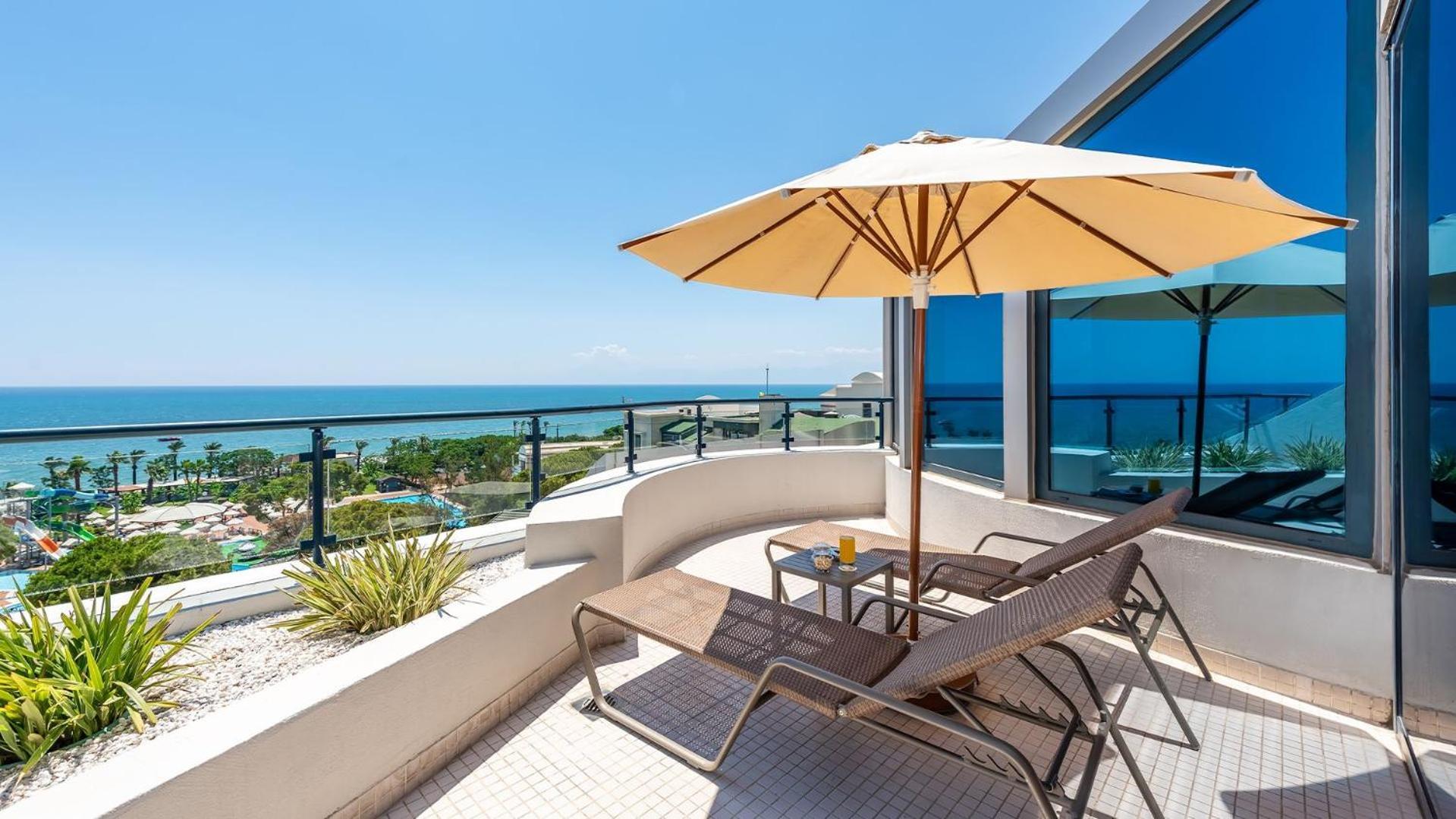 Deluxe Suite Sea View