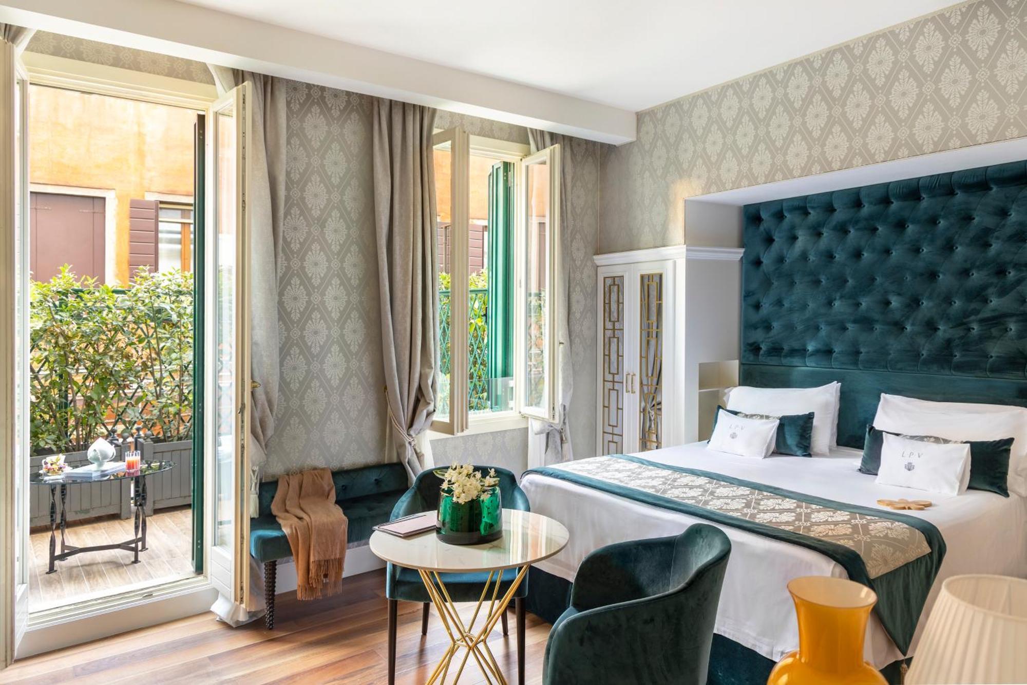 Classic Double or Twin Room City View