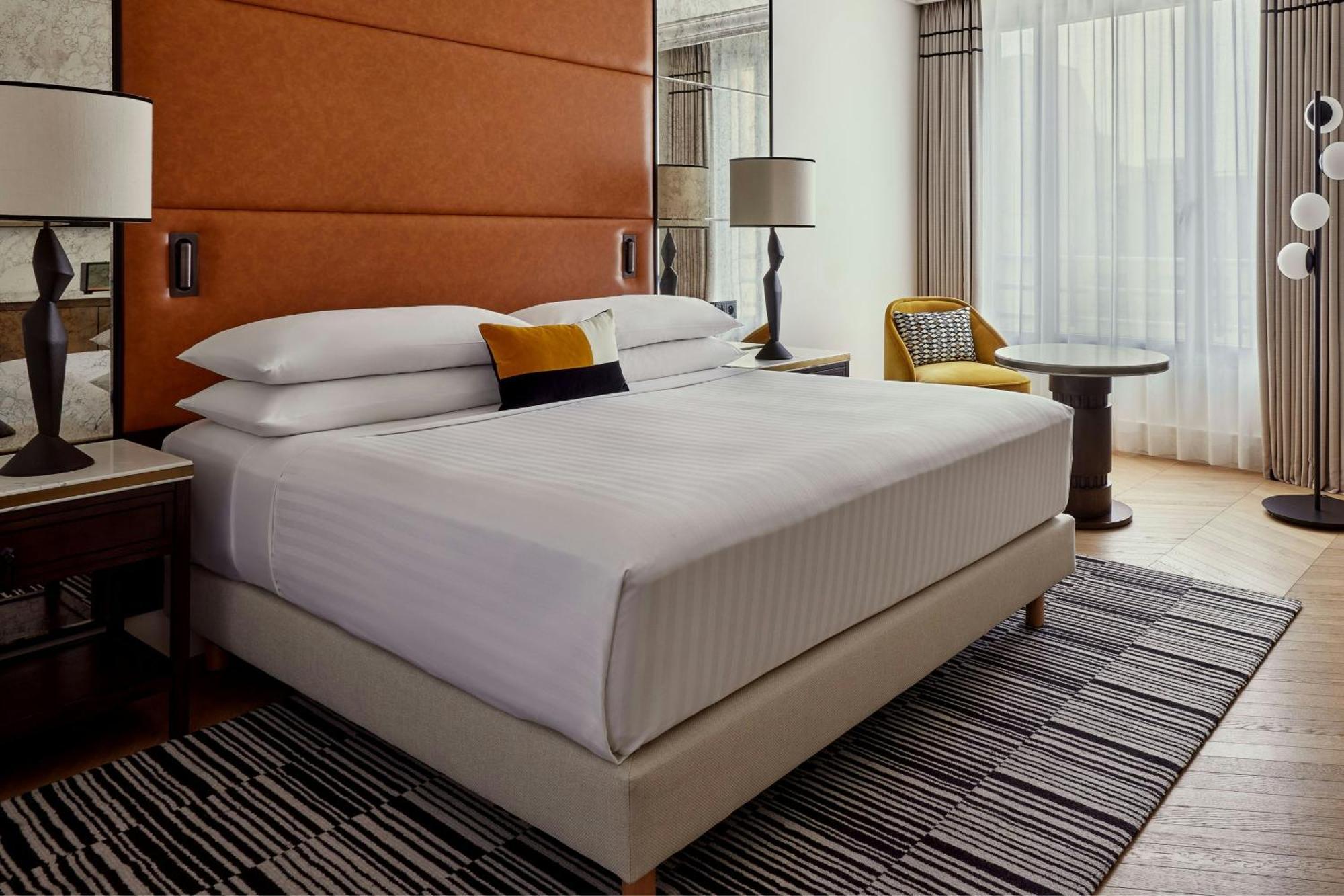 Deluxe Queen Room