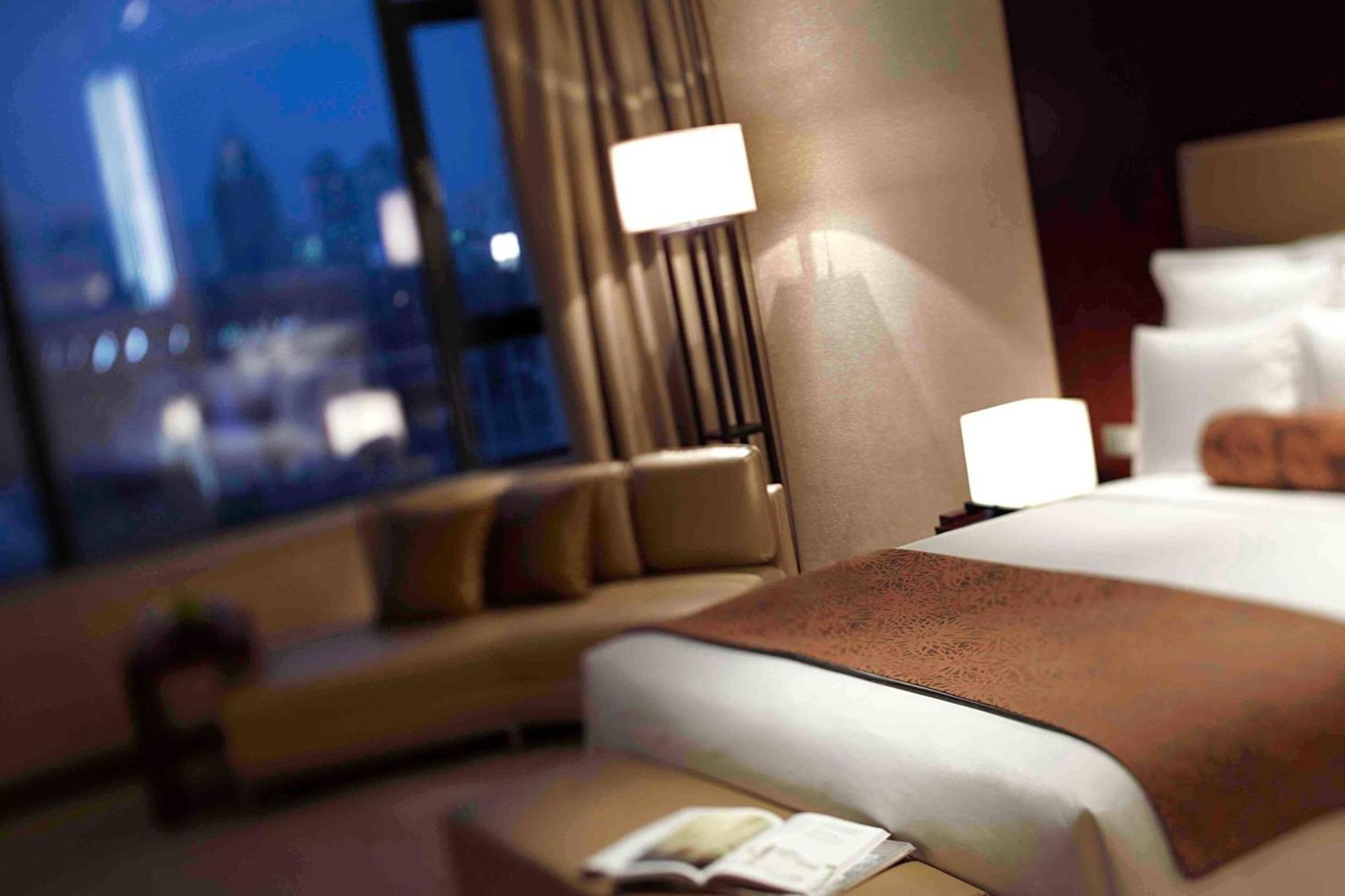 Deluxe lakeview King Bed Room