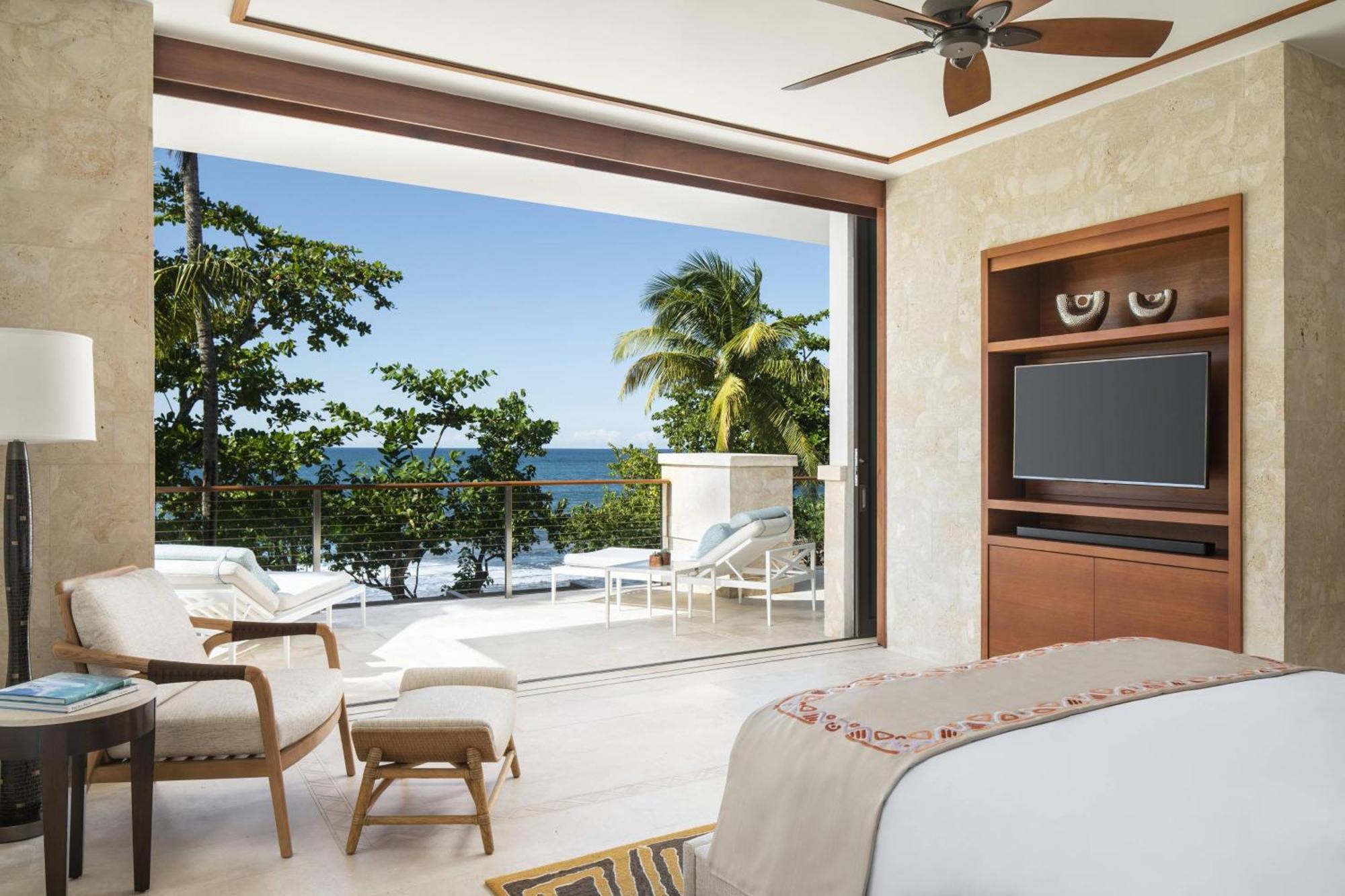 East Beach King Suite Rooftop Floor