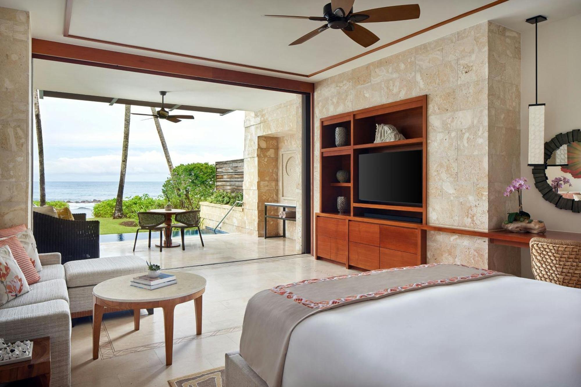 East Beach King Room Plunge Pool – First Floor