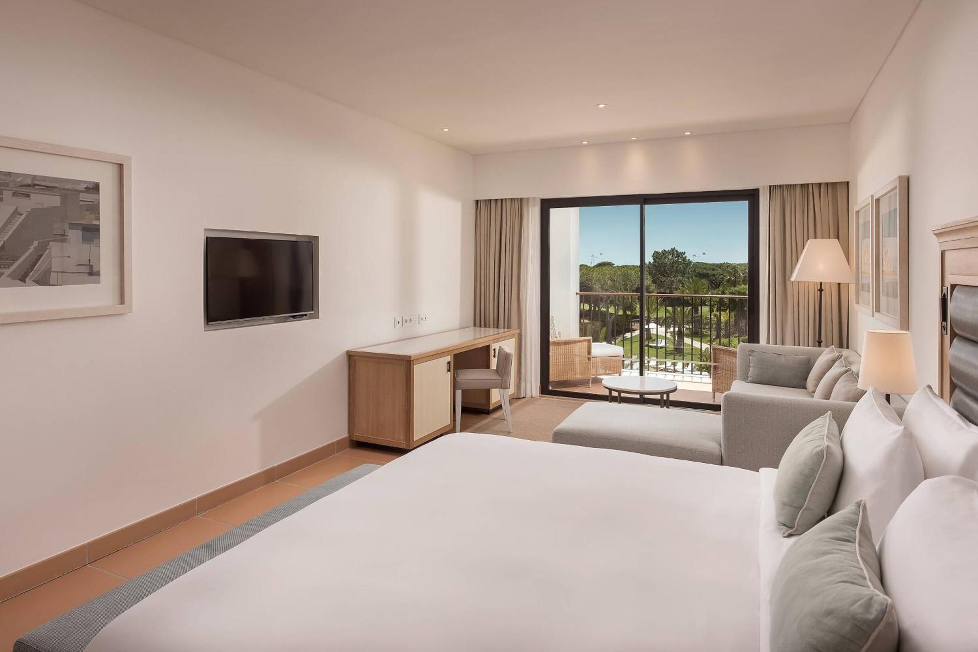 Junior Ocean Suite Pool View