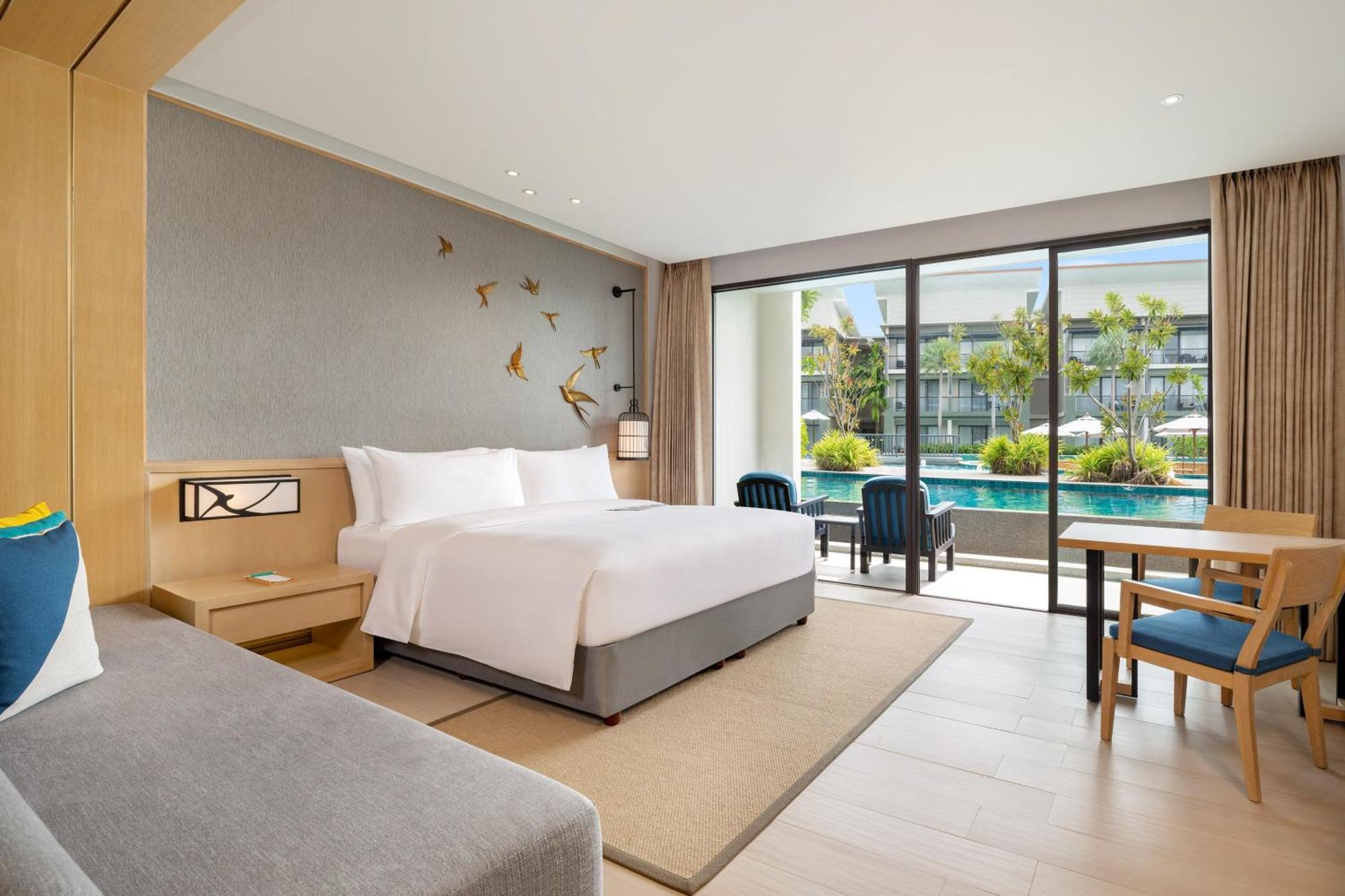Large King Room with Pool View - Pool Access,1643188638:JPEG