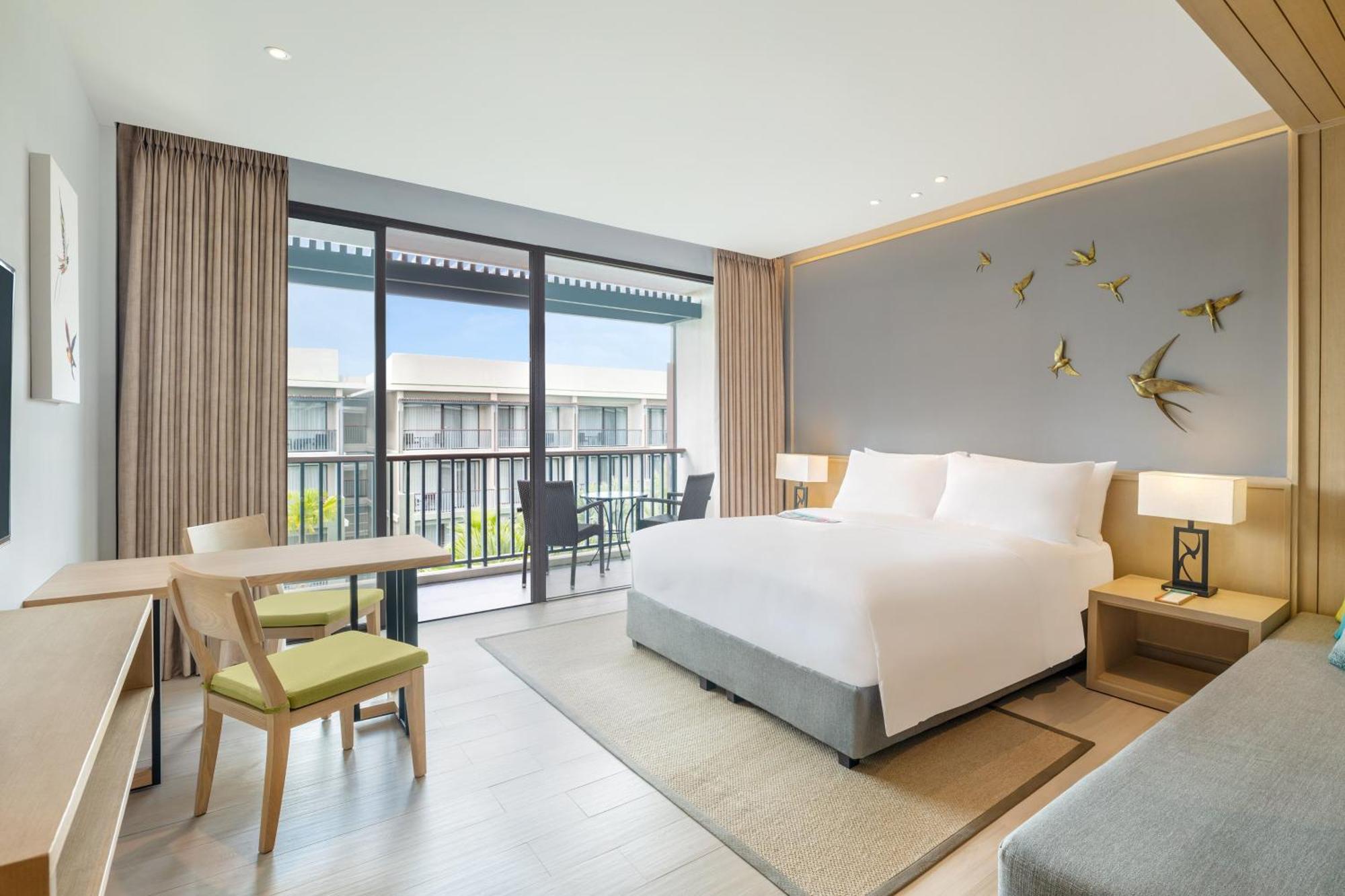King Room with Pool View,1643188625:JPEG
