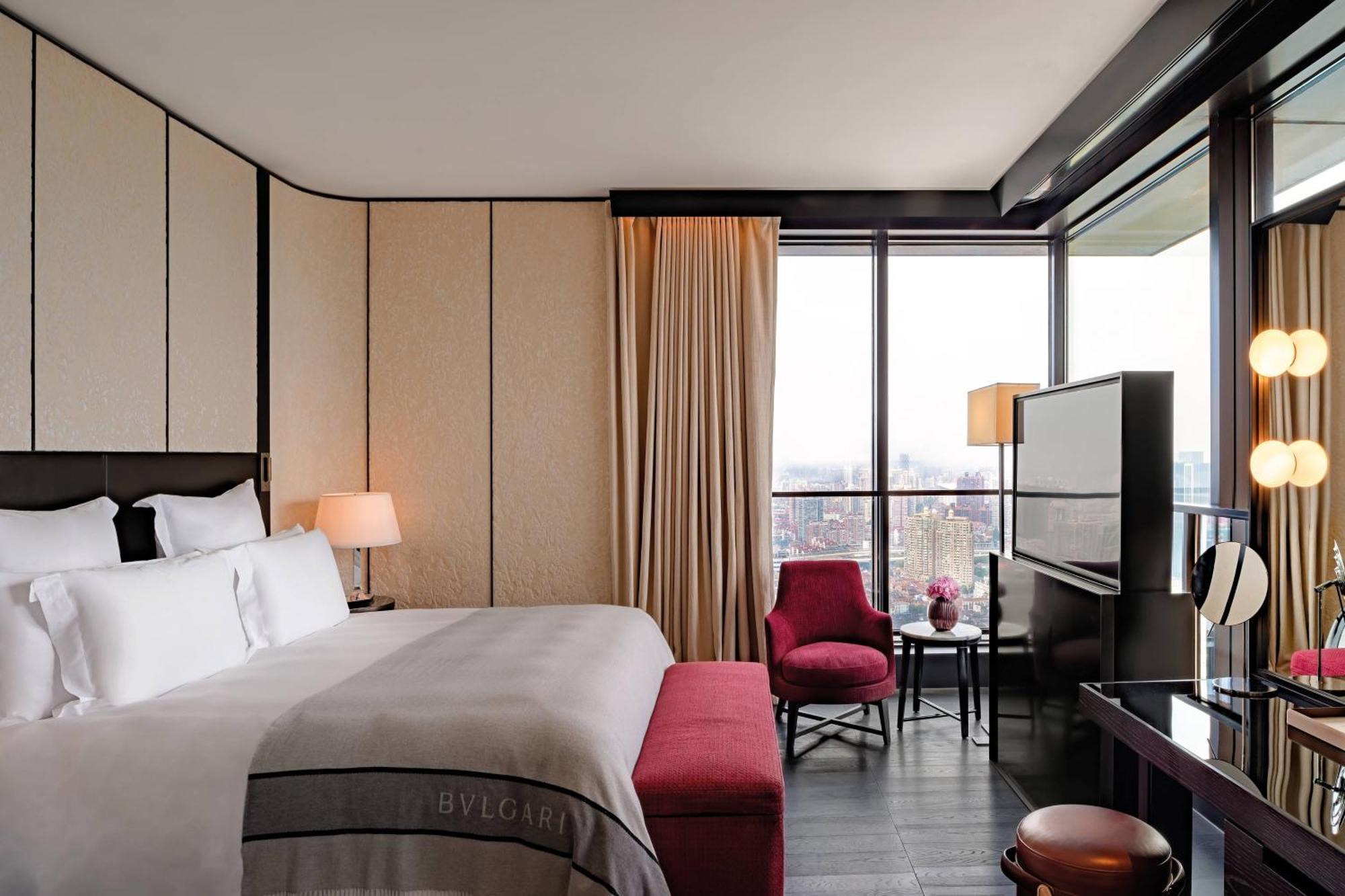 Superior City View Suite