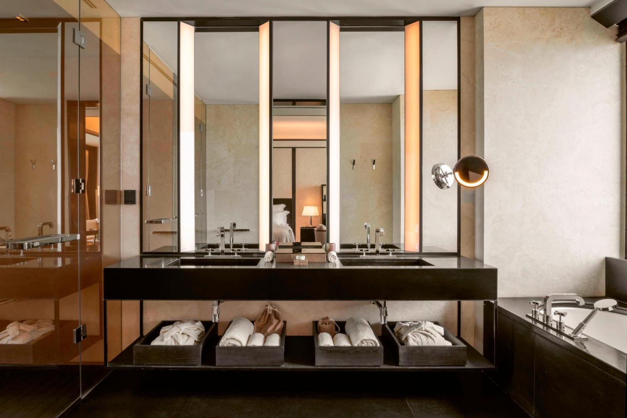 Premium City View Room Twin