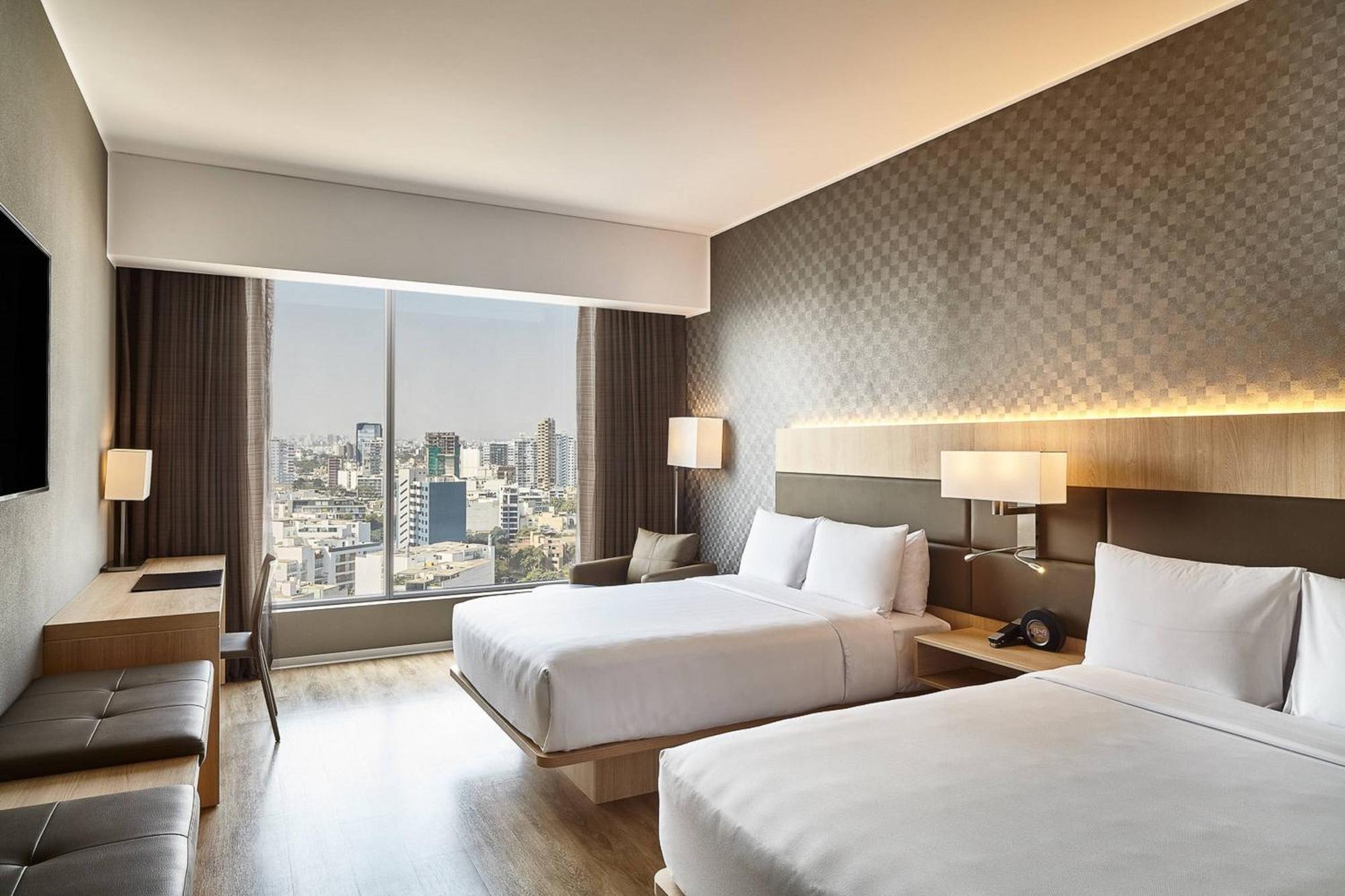 City Deluxe Deluxe Guest Room 2 Double City view