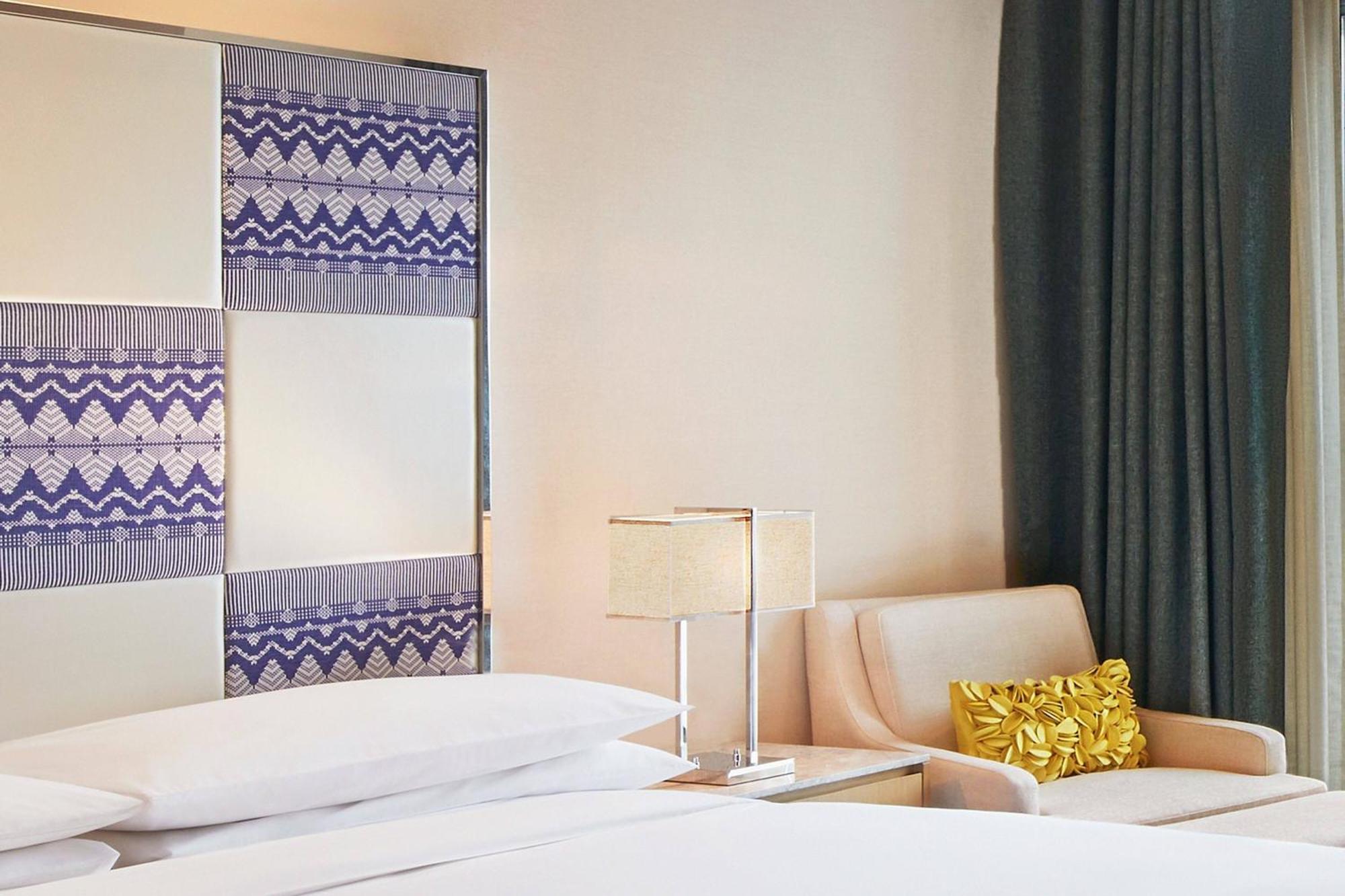 Club Twin, Club lounge access, Guest room, 2 Twins