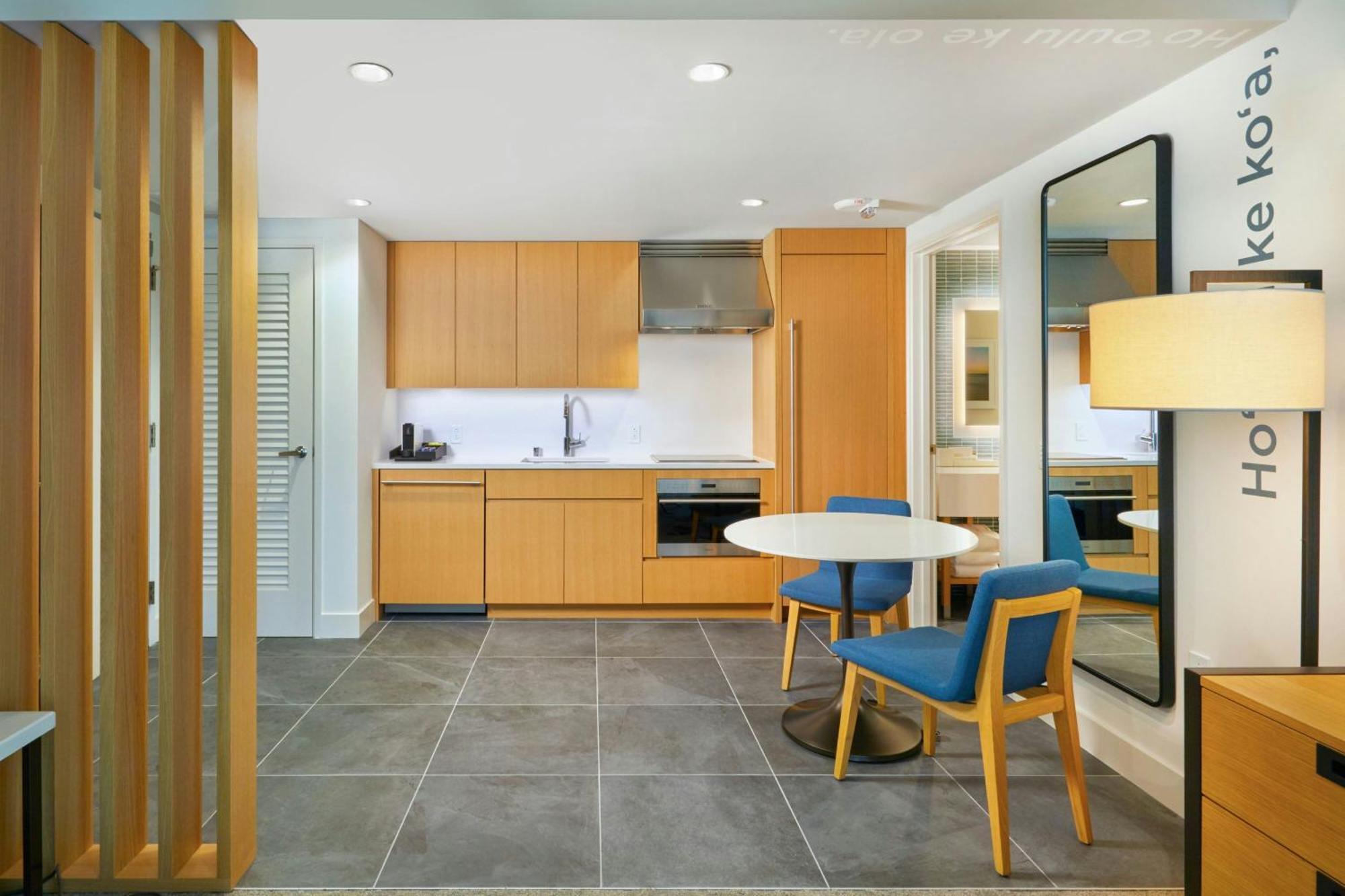 One-Bedroom King Suite Mountain View