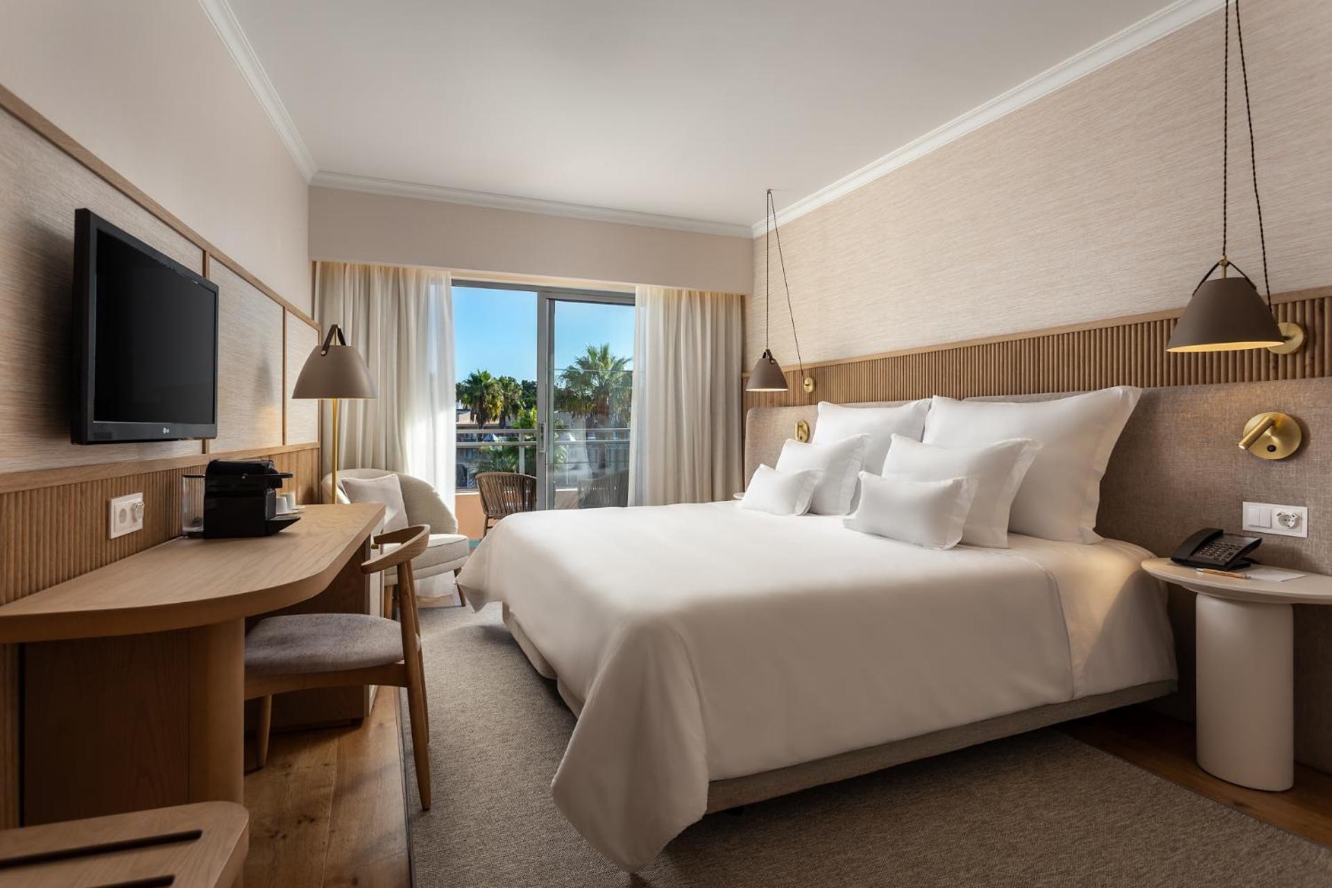 Double or Twin Room Resort View