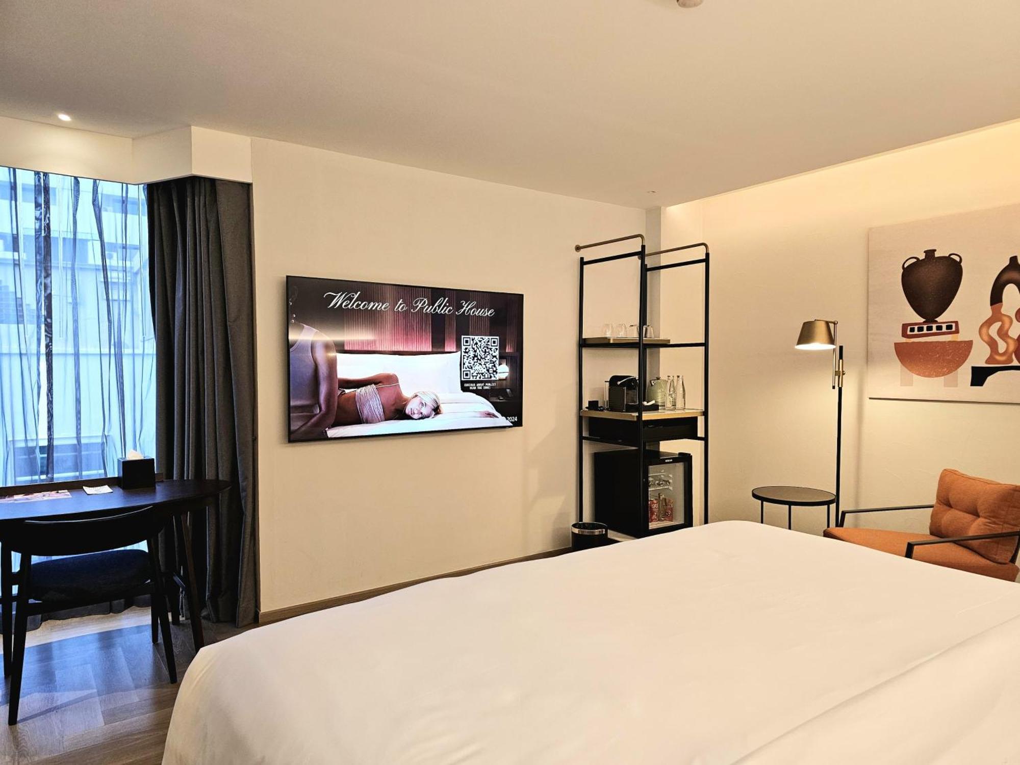 Downtown King Room