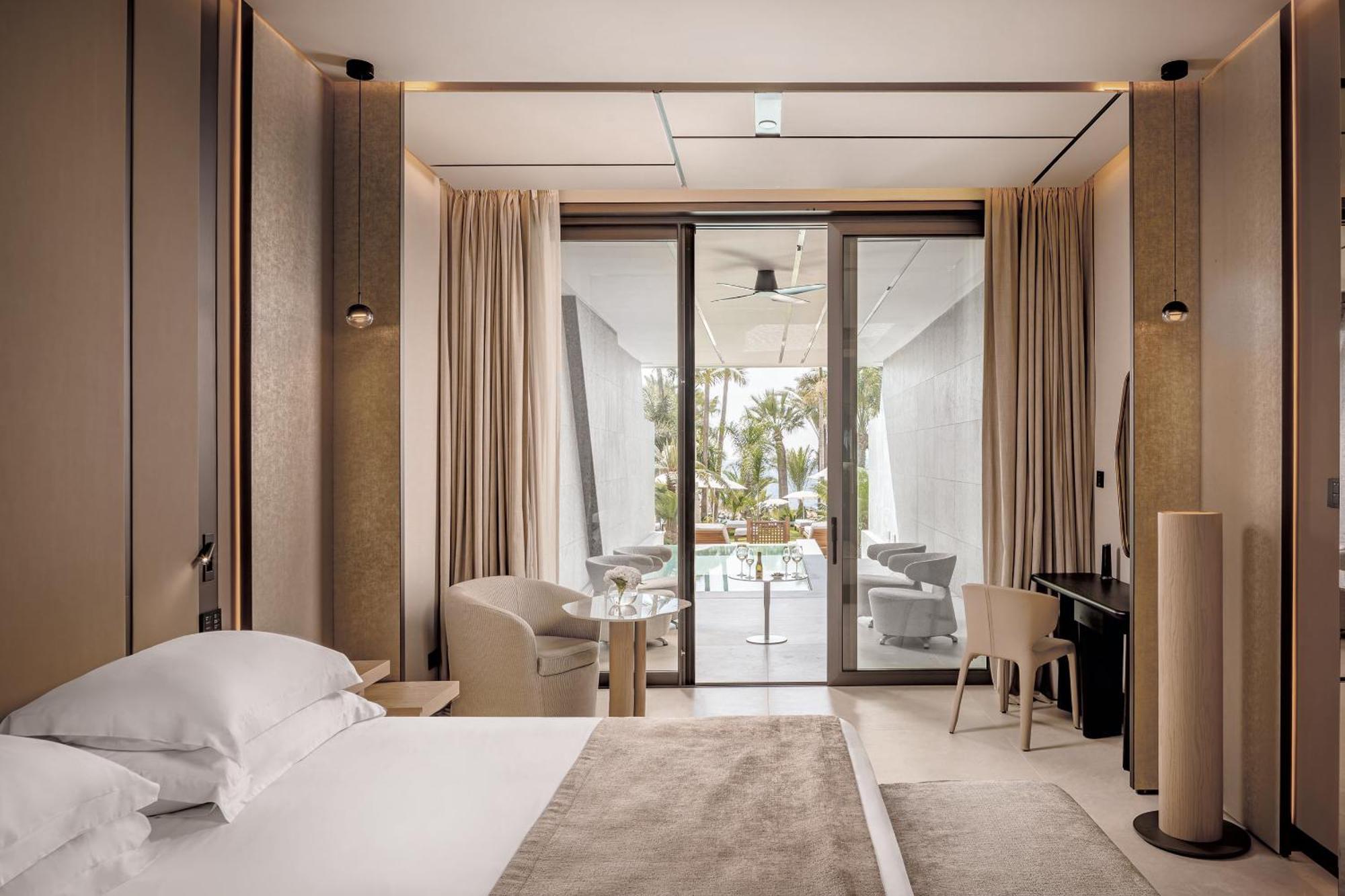 Junior Suite op de Begane Grond met een Privézwembad (3 Volwassenen)