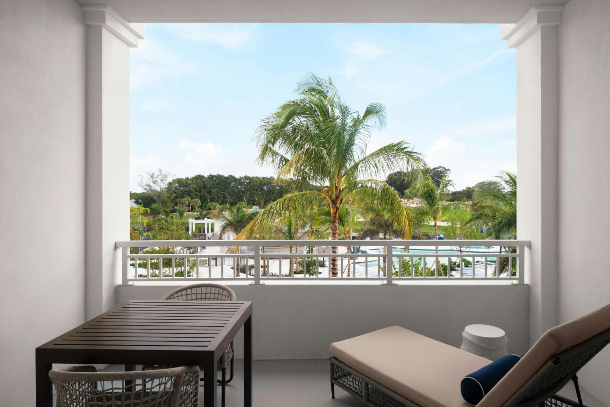 King Room Pool View