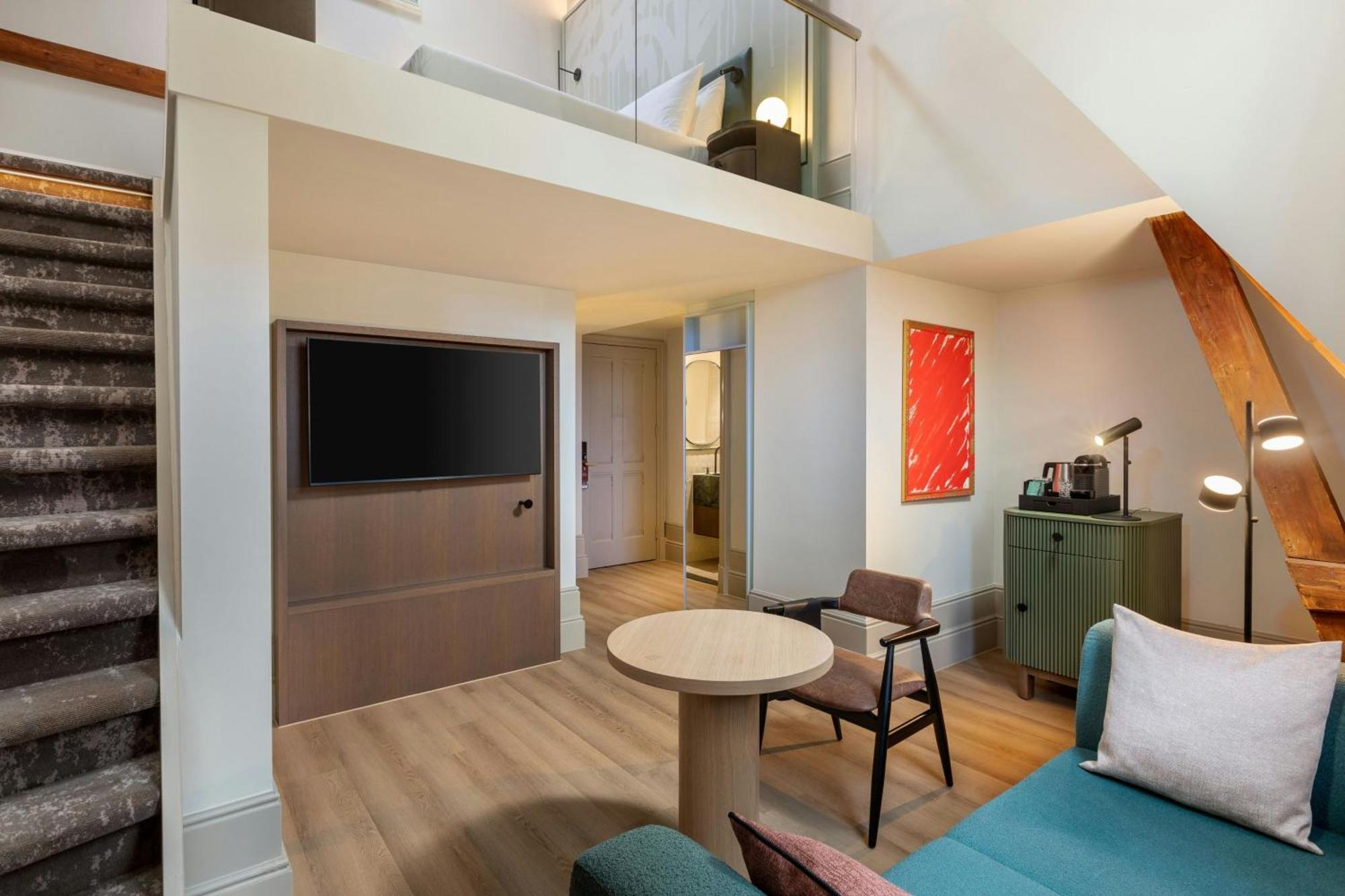 Junior King Suite