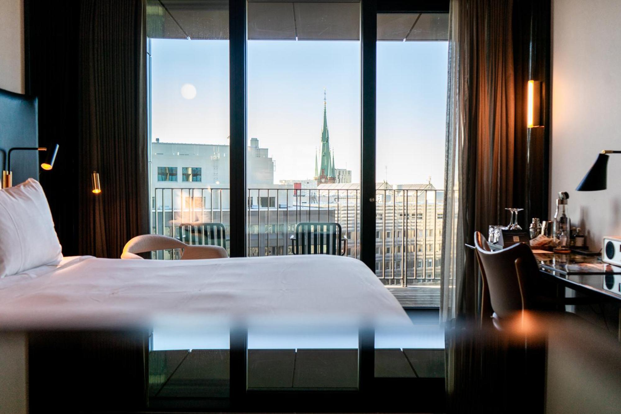 Deluxe King Room