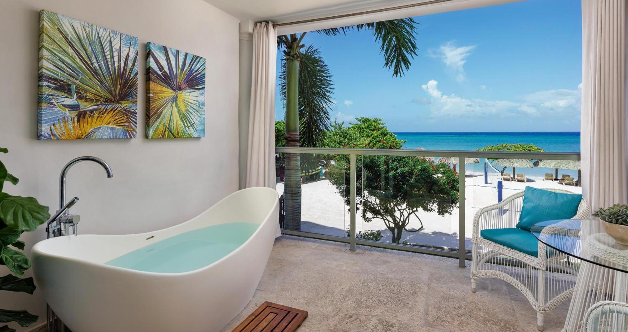 Beachfront One Bedroom Butler Suite with Tranquility Soaking Tub