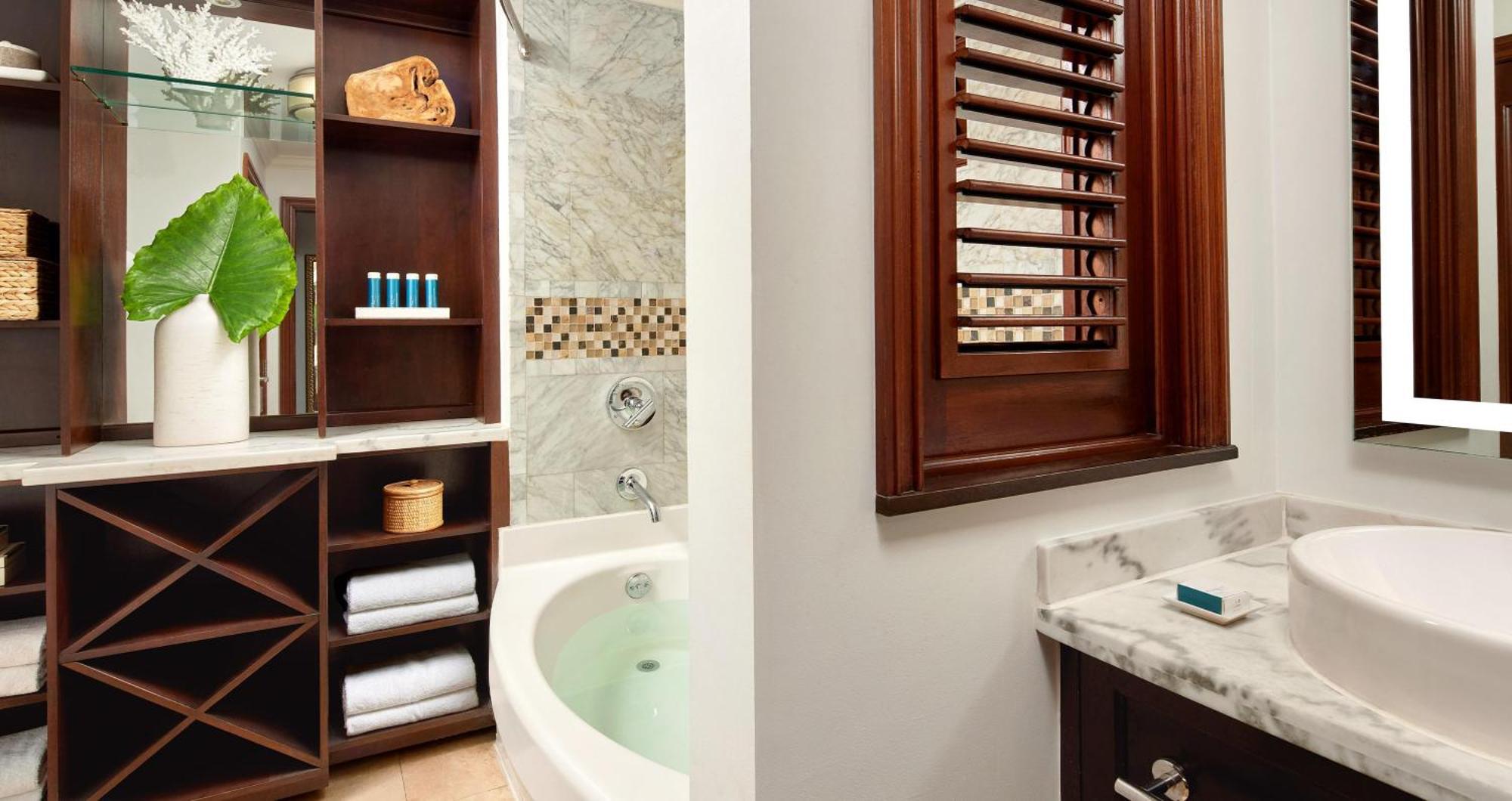 Caribbean Grande Luxe Poolside Room