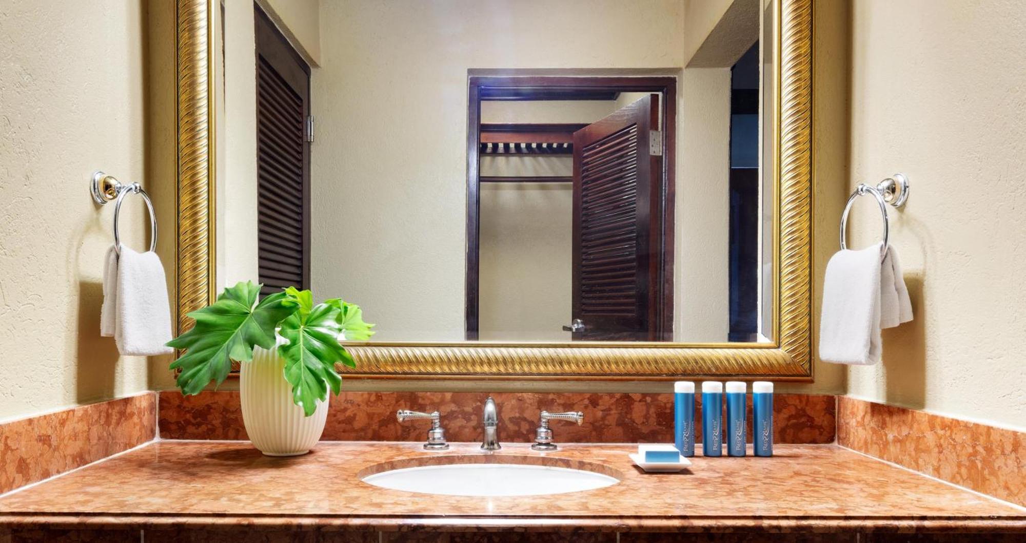 Royal Monarch Oceanfront Butler Suite